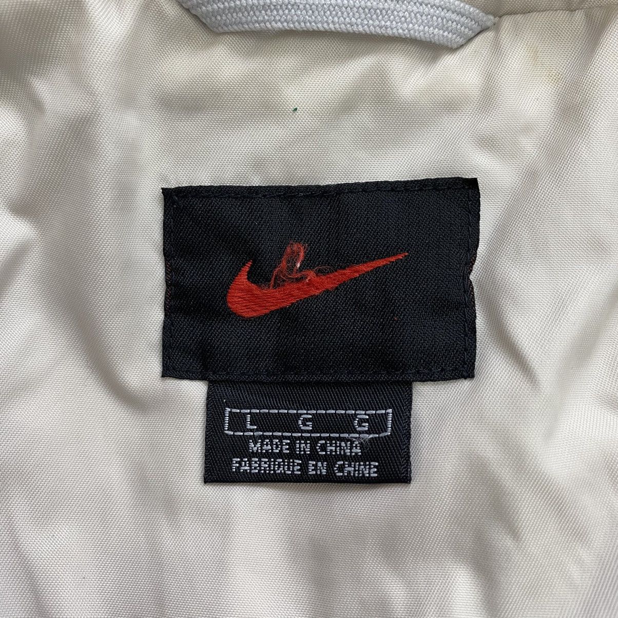 Coach NIKE Embroidered Logo Cream Windbreaker Coach Jacket Varsity Size US L / EU 52-54 / 3 - 3 Thumbnail