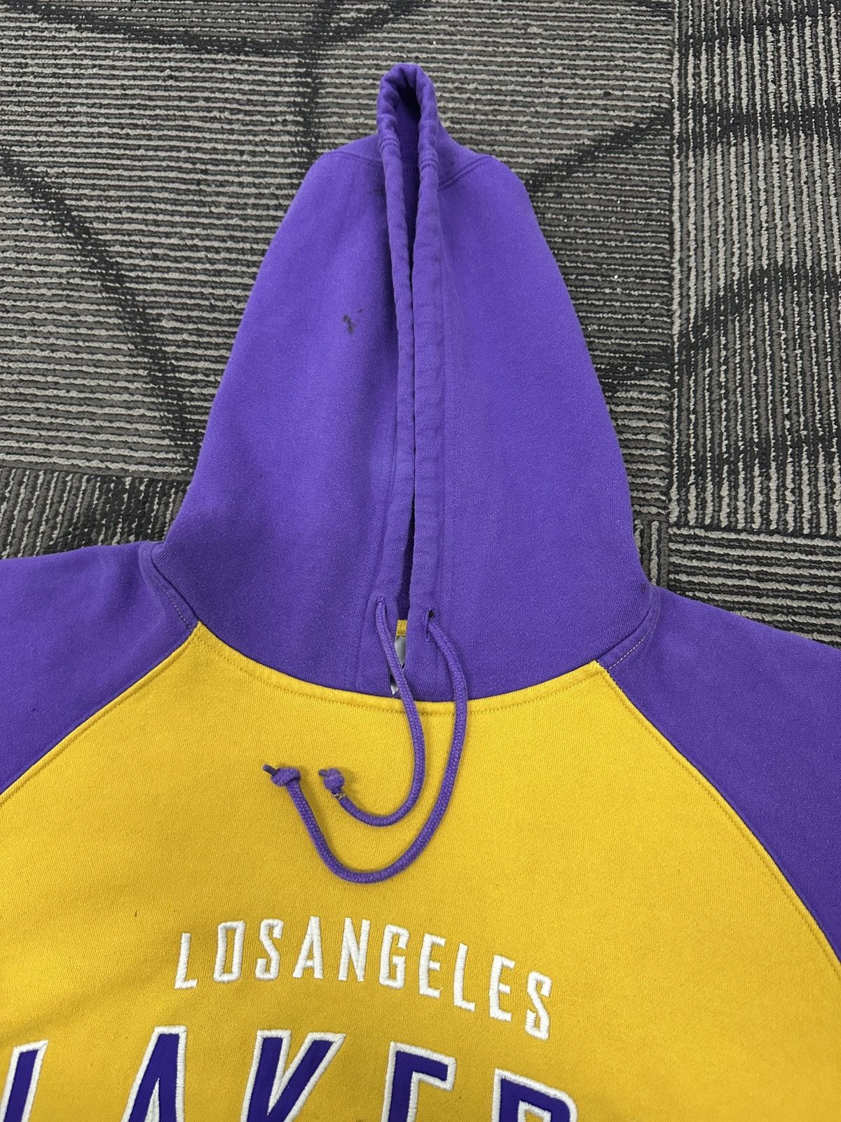 Reebok Distressed Reebok x Lakers Hoodie Size US M / EU 48-50 / 2 - 2 Thumbnail