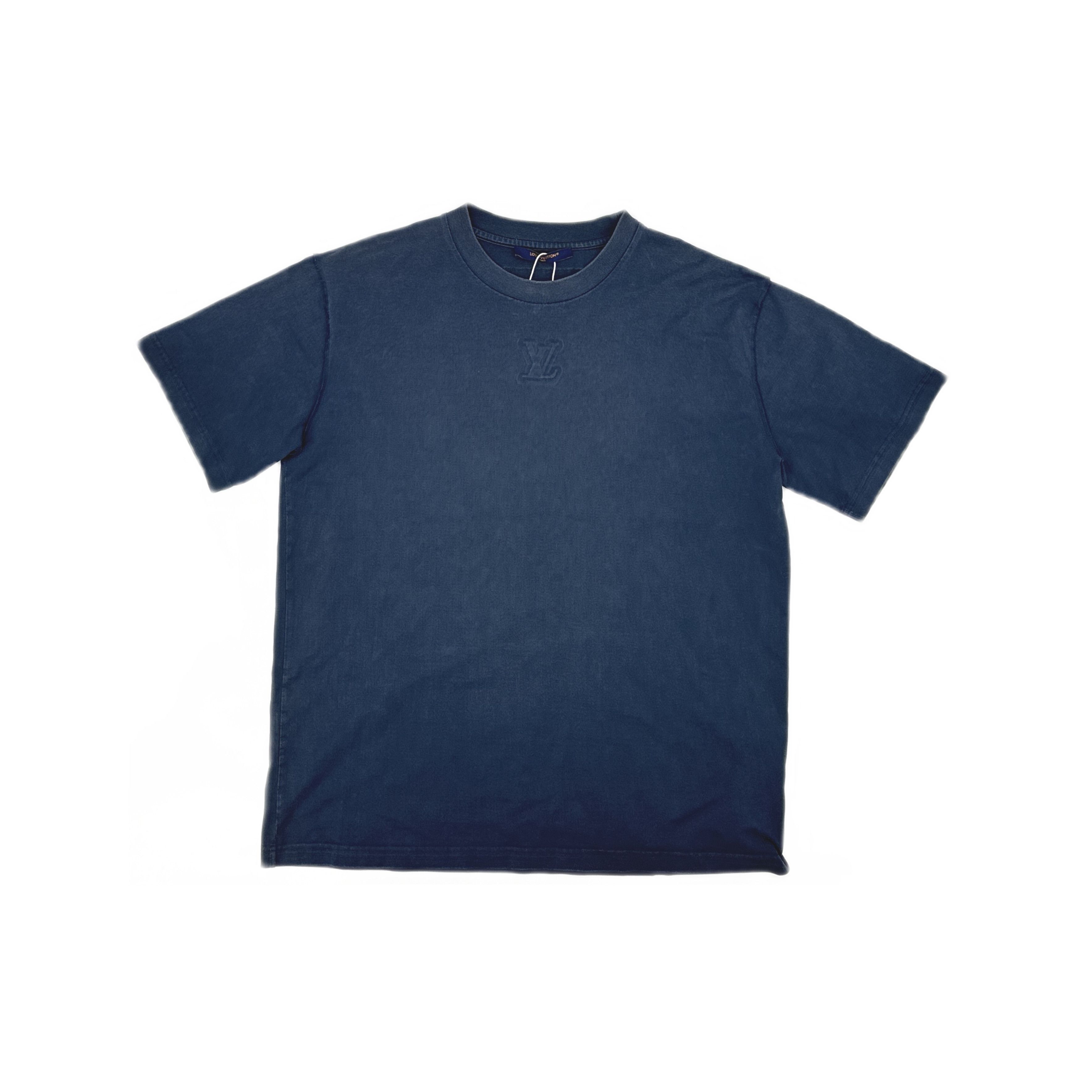 Louis Vuitton Louis Vuitton Embossed Logo T-Shirt XL Size US XL / EU 56 / 4 - 1 Thumbnail