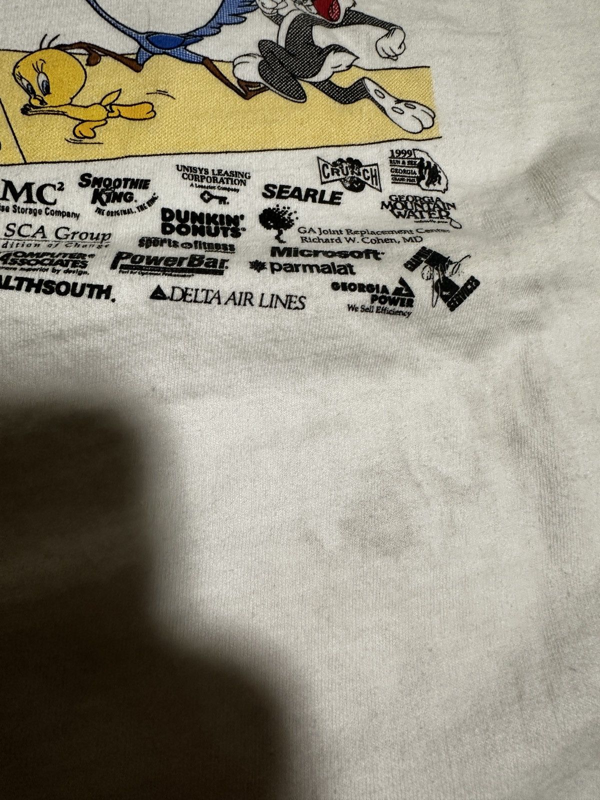 Vintage 1999 Looney Tunes Six Flags Marathon Tee Size US XL / EU 56 / 4 - 5 Thumbnail