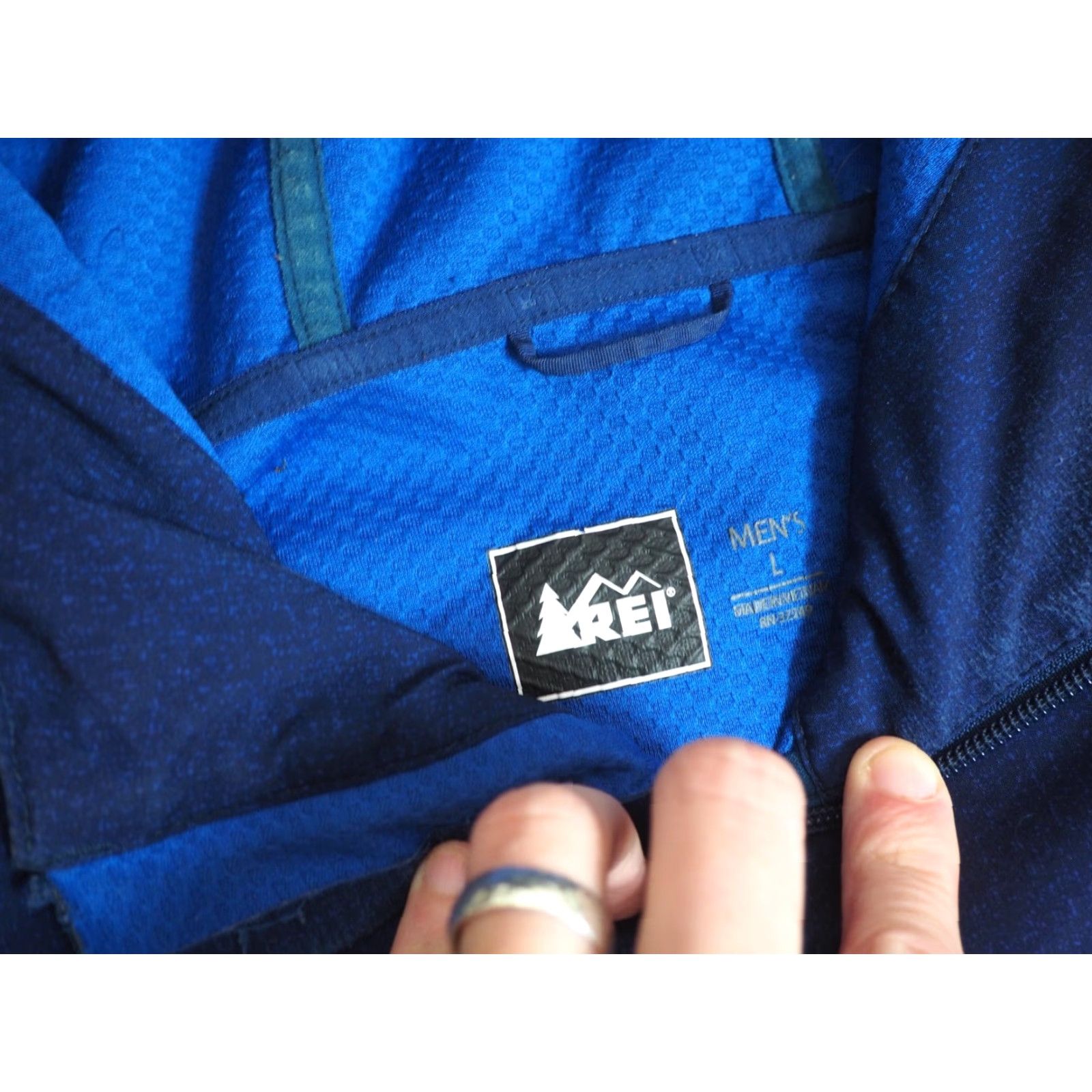 Vintage REI Hose Navy Blue Softshell Full Zip Logo Outdoor Hiking Hooded Jacket Coat Mens L Size US L / EU 52-54 / 3 - 5 Thumbnail