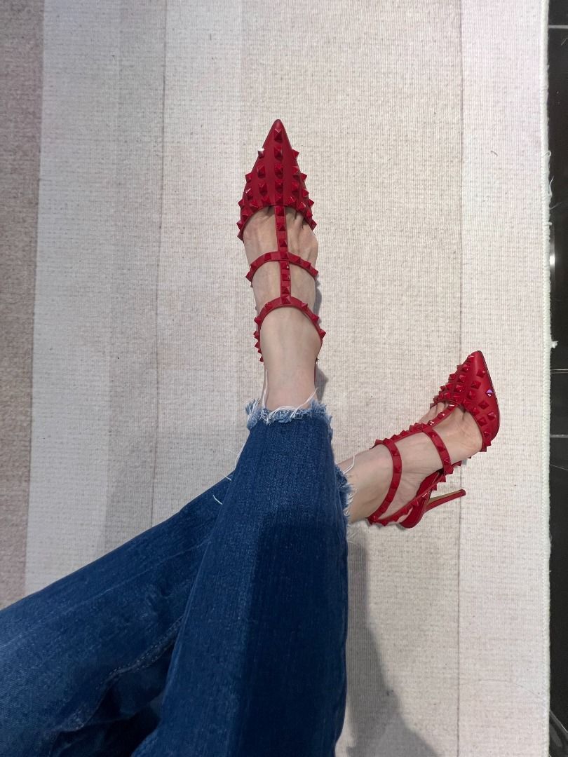 Valentino Valentino Women's Classic Red Rockstud Heels size 37 Size US 7.5 / IT 37.5 - 2 Thumbnail