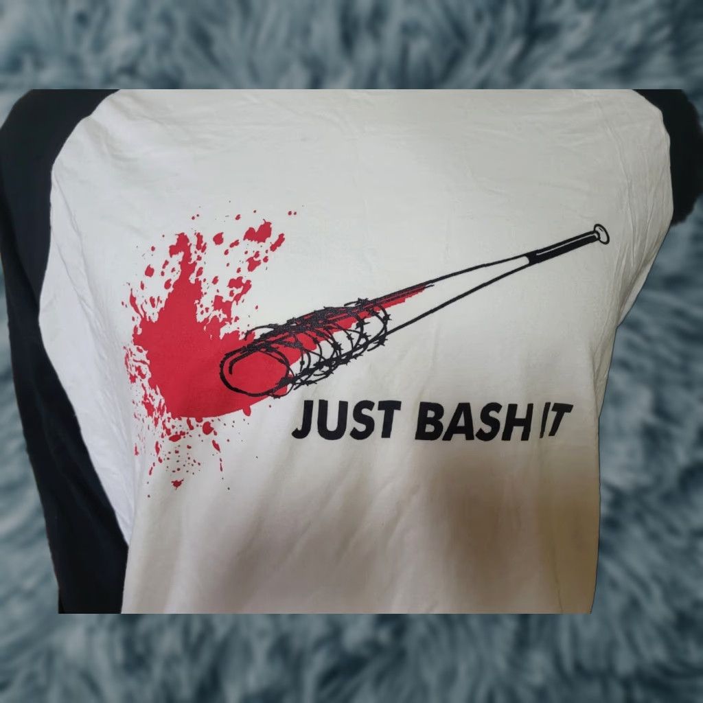 Vintage FXAttics Studios Just Bash It Barbed Wire Baseball Bat Raglan T Shirt XL Horror Men 3/4 Sleeve White Shirt Size US XL / EU 56 / 4 - 1 Thumbnail