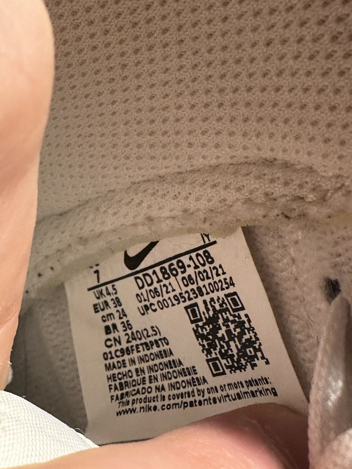 Nike “Cashmere” Nike Dunk High (Women’s) Size US 5.5 / EU 38 - 6 Thumbnail