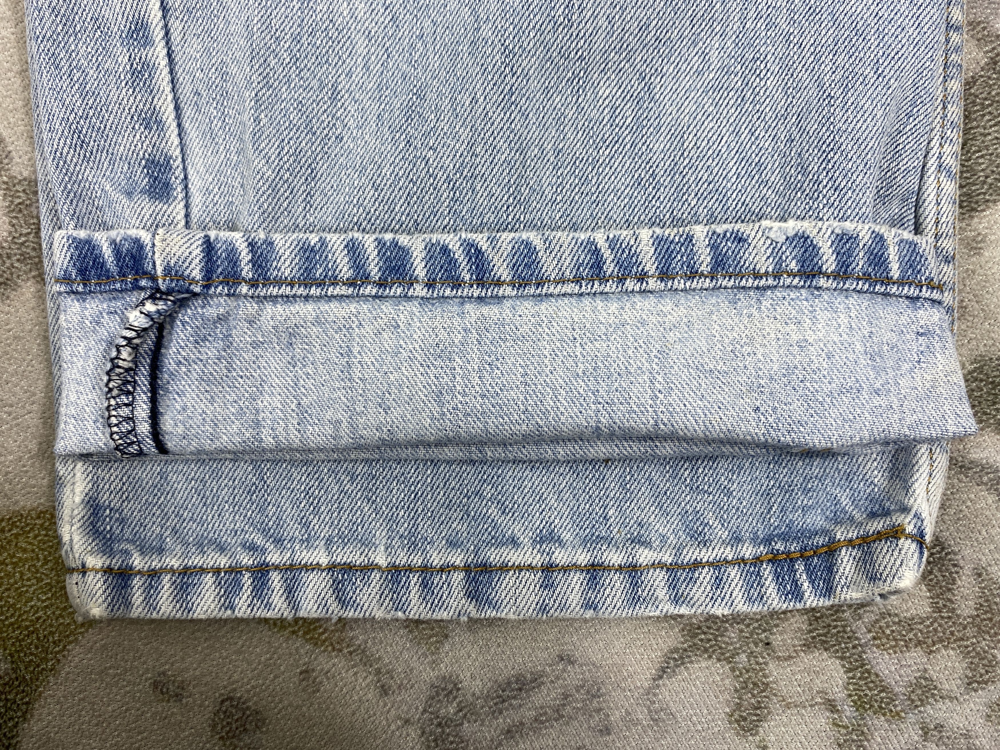 Levi's Light Wash Vintage Levi's 550 Denim 37 x 28.5 -JN709 Size US 37 - 16 Thumbnail