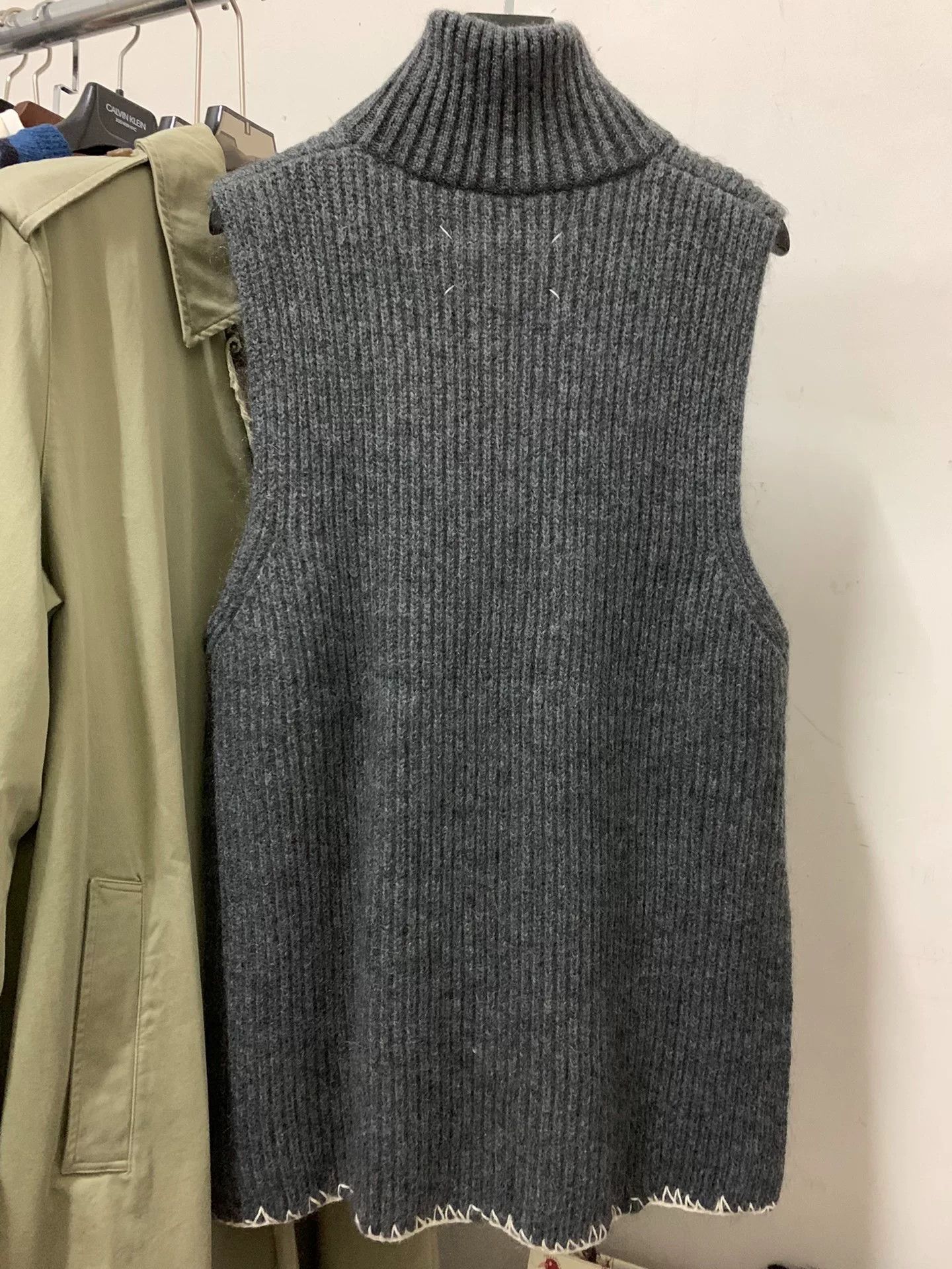 Maison Margiela Maison Margiela Wool Knit Vest Size S / US 4 / IT 40 - 1 Thumbnail