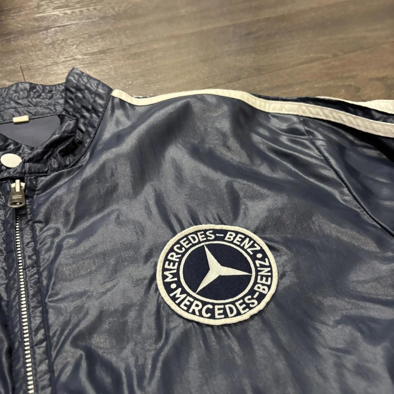 Designer Vintage Mercedes Benz windbreaker 80s 52 M/L Size US L / EU 52-54 / 3 - 1 Thumbnail