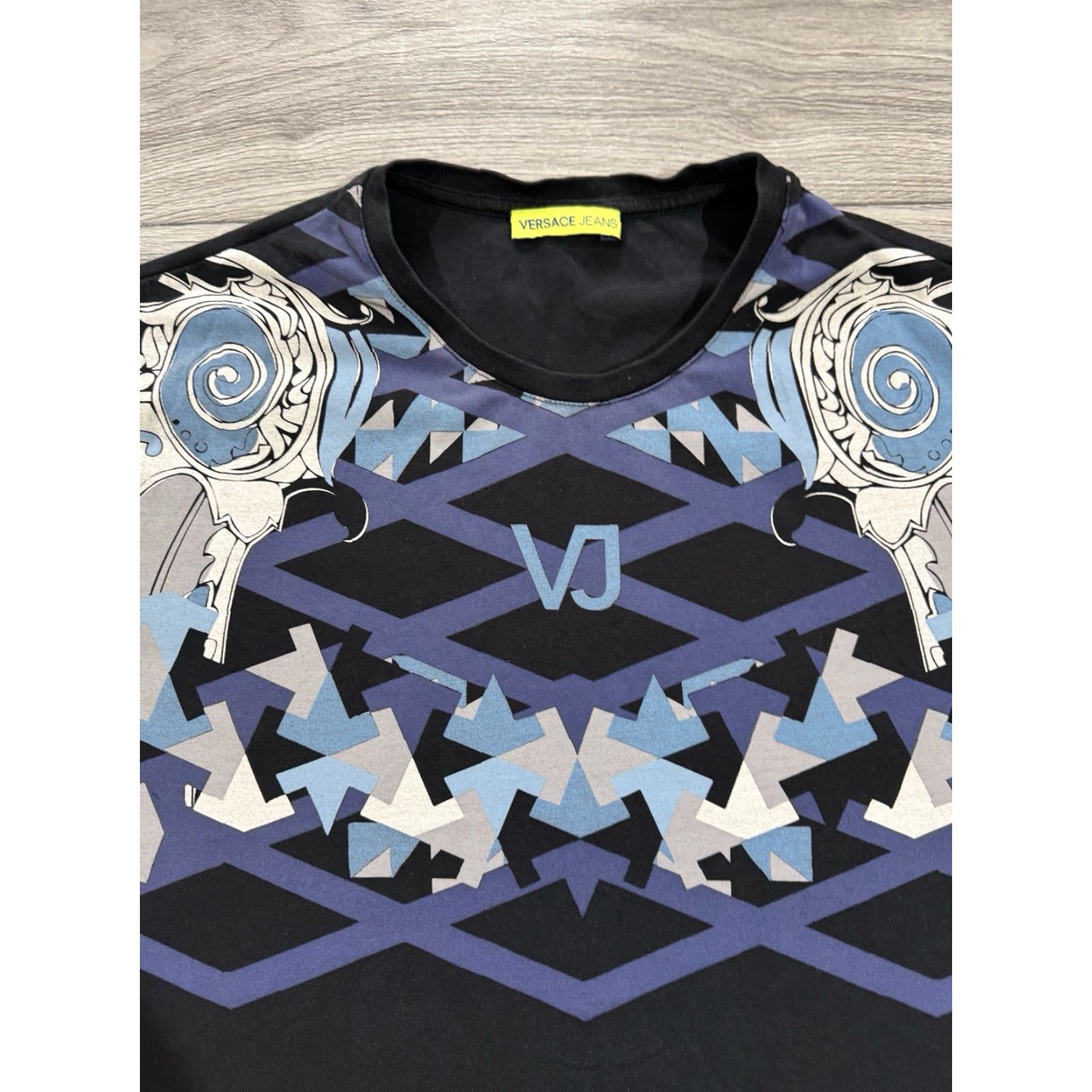 Versace Jeans Couture Versace Jeans Shirt Mens Large Navy Graphic Print Short Sleeve T-Shirt Size US L / EU 52-54 / 3 - 4 Thumbnail