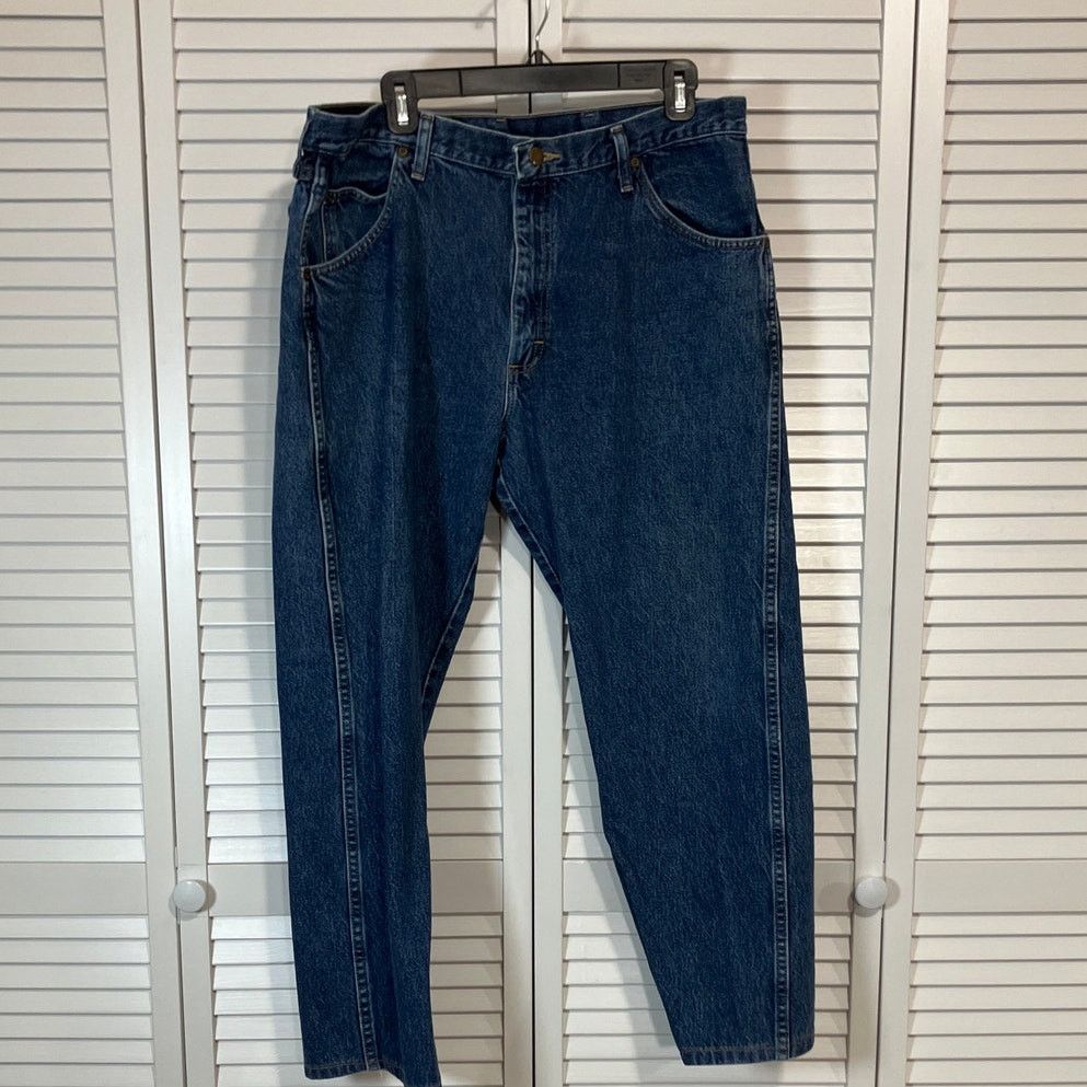 Wrangler Wrangler Blue Dark Wash Straight Leg Jeans Men 38 x 29 Size US 38 / EU 54 - 1 Thumbnail