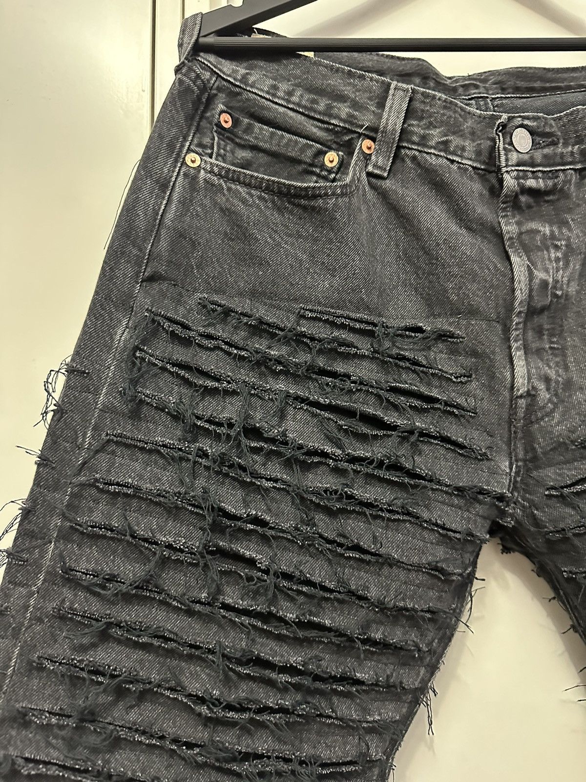 Levi's Black distressed Levi Size US 34 / EU 50 - 3 Thumbnail
