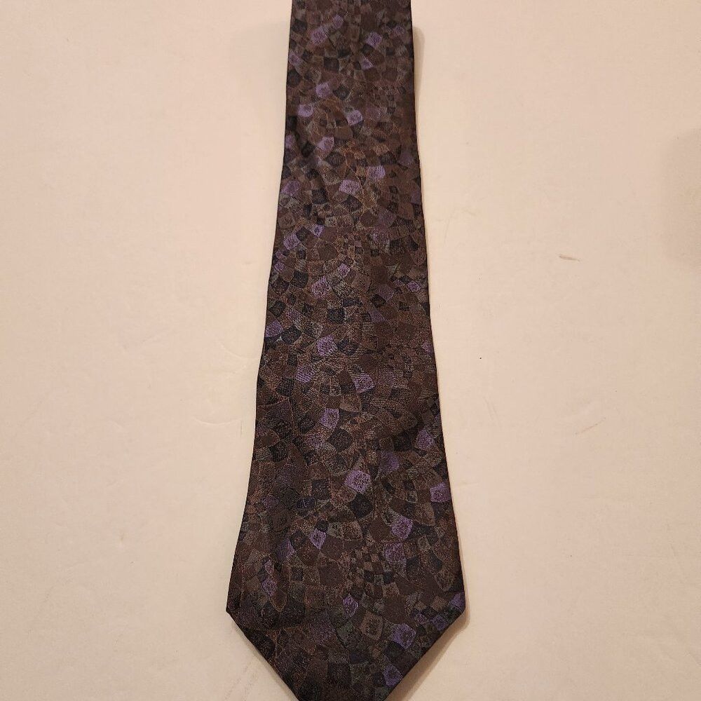 Valentino Valentino men's 100%silk tie 3 1/2" X 56" made in Italy Size ONE SIZE - 1 Thumbnail