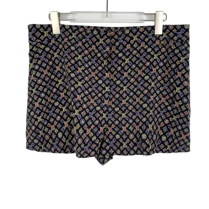 Louis Vuitton Louis Vuitton Colorful Silk Women's Shorts 0089 Size 28" / US 6 / IT 42 - 1 Thumbnail