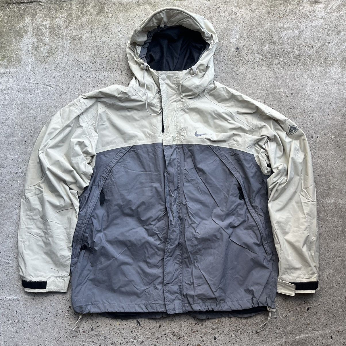 Nike ACG 3 Outer Layer Full Zip Hood Clima Jacket beige grey