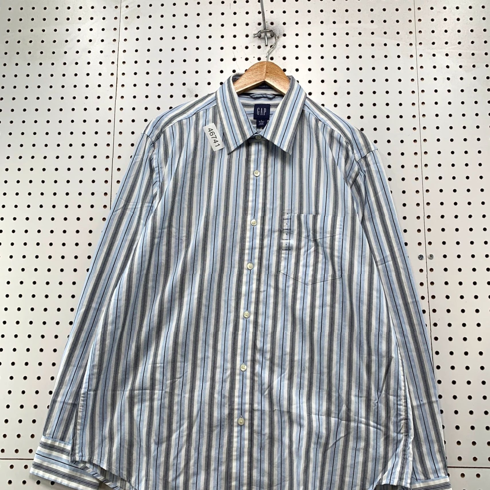 Gap VINTAGE GAP Button-Up Shirt Mens XL Blue Striped Long Sleeve Classic Fit Collared Button N/A Size US XL / EU 56 / 4 - 4 Thumbnail