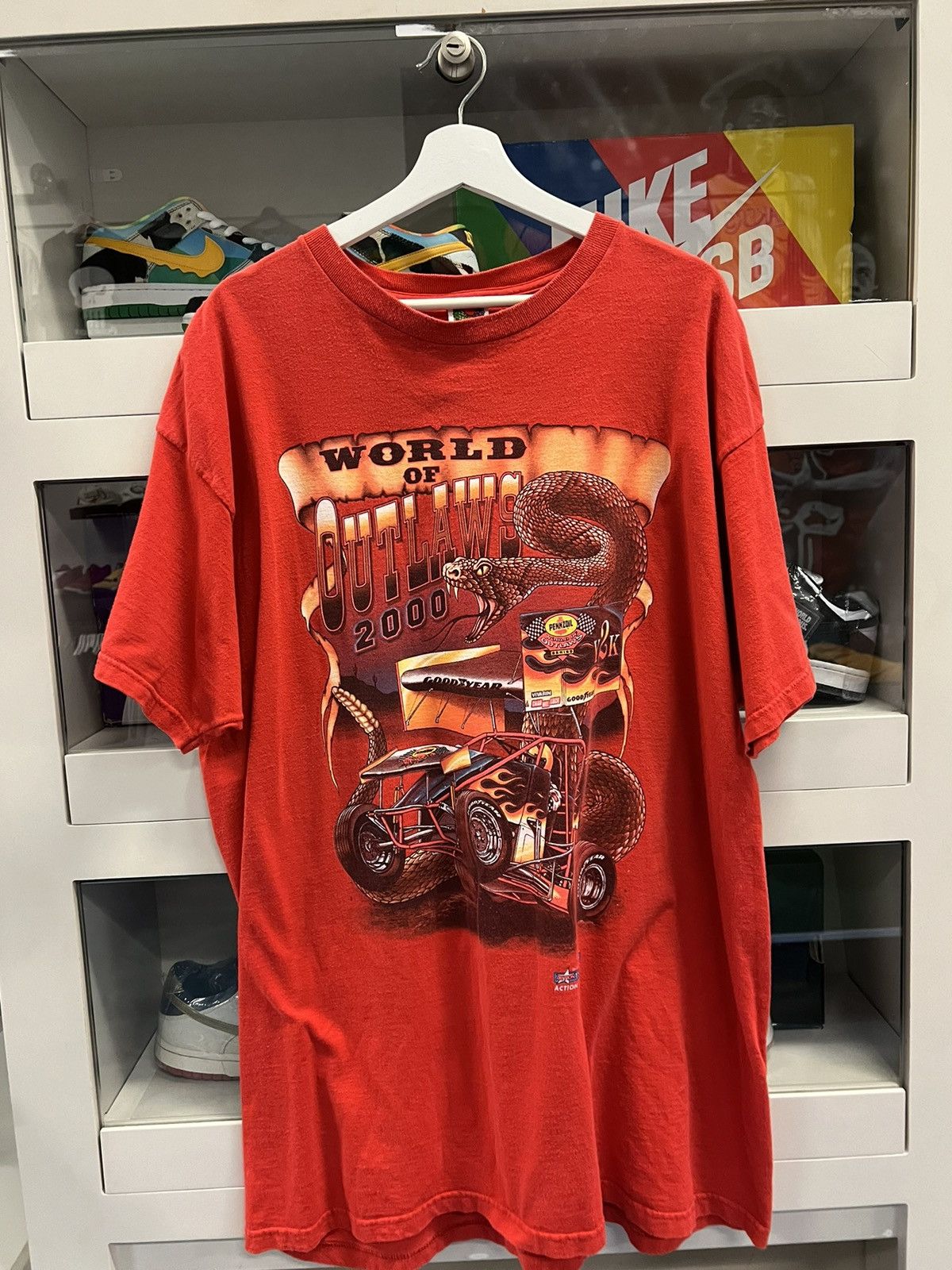 Image of Vintage World Of Outlaws 2000 Racing Tshirt in Red, Men's (Size 2XL)