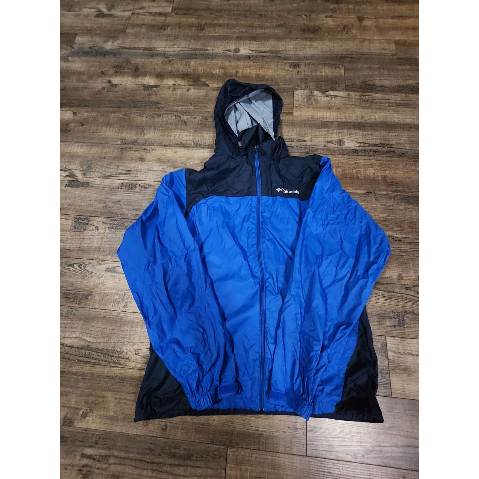 Columbia Columbia Hooded Rain jacket coat hidden hood Men Size M 2432 Size US M / EU 48-50 / 2 - 1 Thumbnail