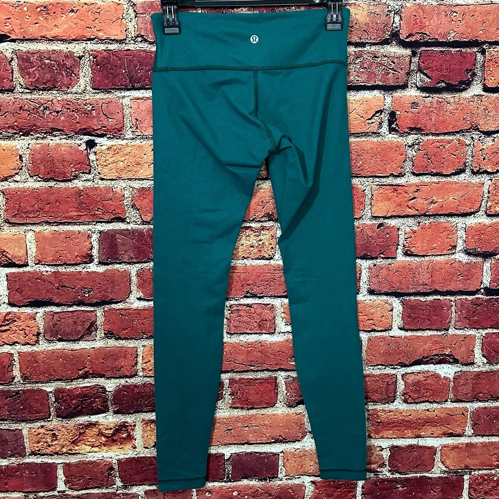Lululemon Lululemon full through leggings size 4 Size 27" / US 4 / IT 40 - 4 Thumbnail