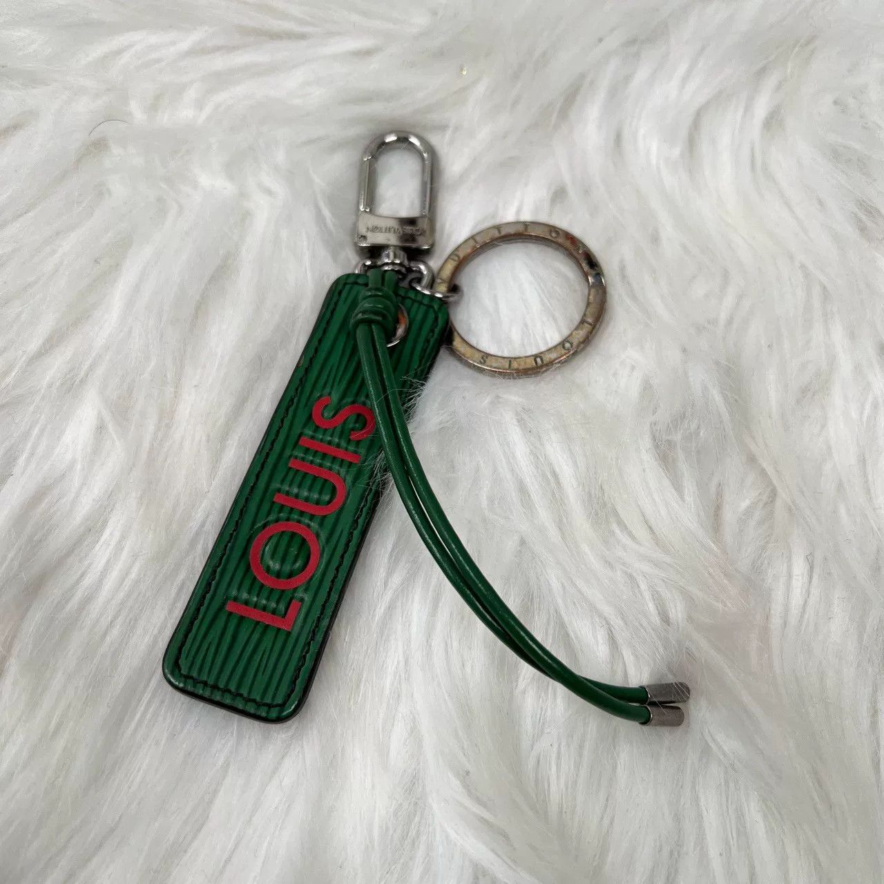 Louis Vuitton Louis Vuitton Leather Letter Keychain Size ONE SIZE - 1 Thumbnail