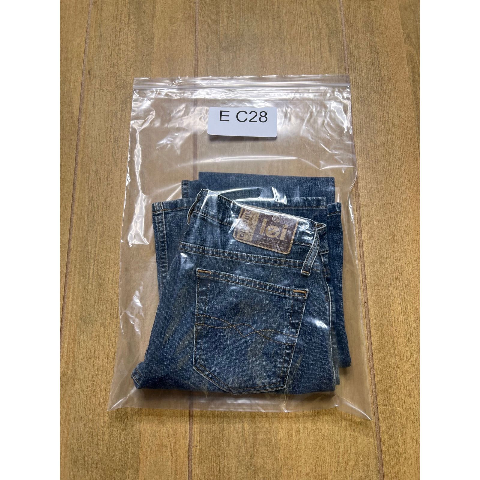 Vintage Vintage L.E.I Y2K Low Rise Flare Jean Women Sz 5 boho retro Size 27" / US 4 / IT 40 - 14 Thumbnail