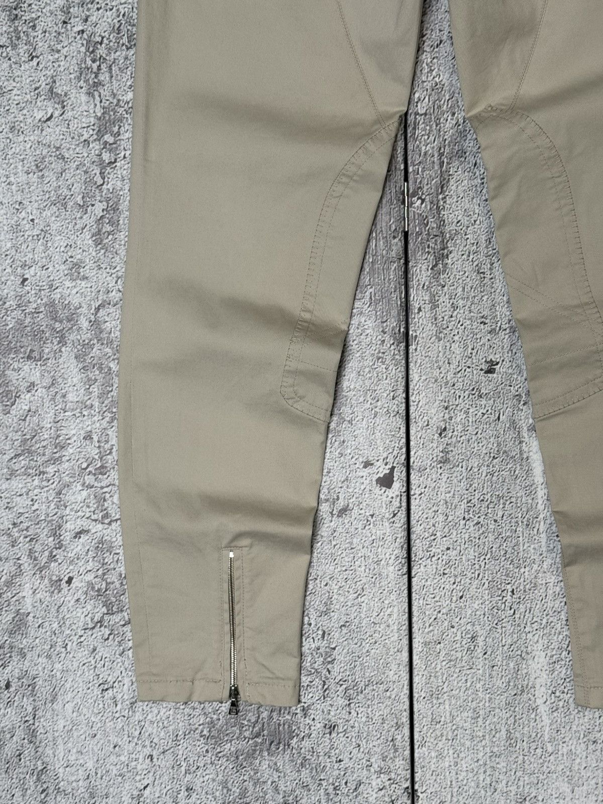 Prada Prada Milano Rare Technical Pants Reinforced Knees Zip Ankle Size 27" / US 4 / IT 40 - 14 Thumbnail
