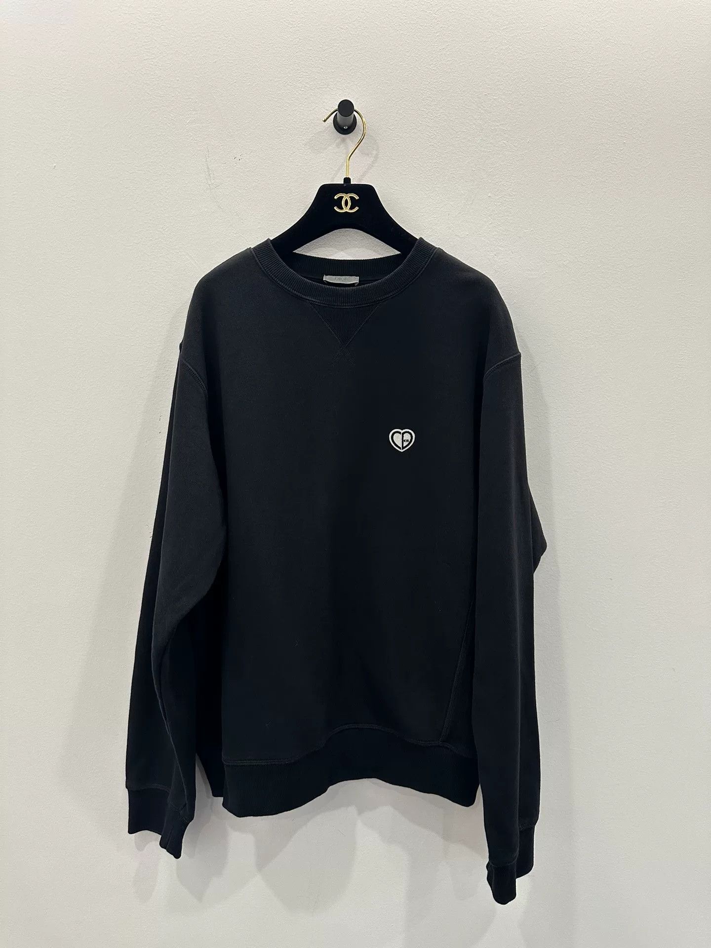 Dior Dior Chest Heart Embroidery Black Men's Sweatshirt Size US M / EU 48-50 / 2 - 1 Thumbnail