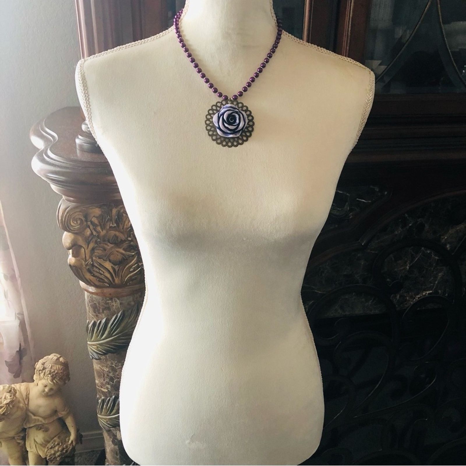 Handmade Handcrafted repurpose purple rose pendant Pearl necklace Size ONE SIZE - 7 Thumbnail