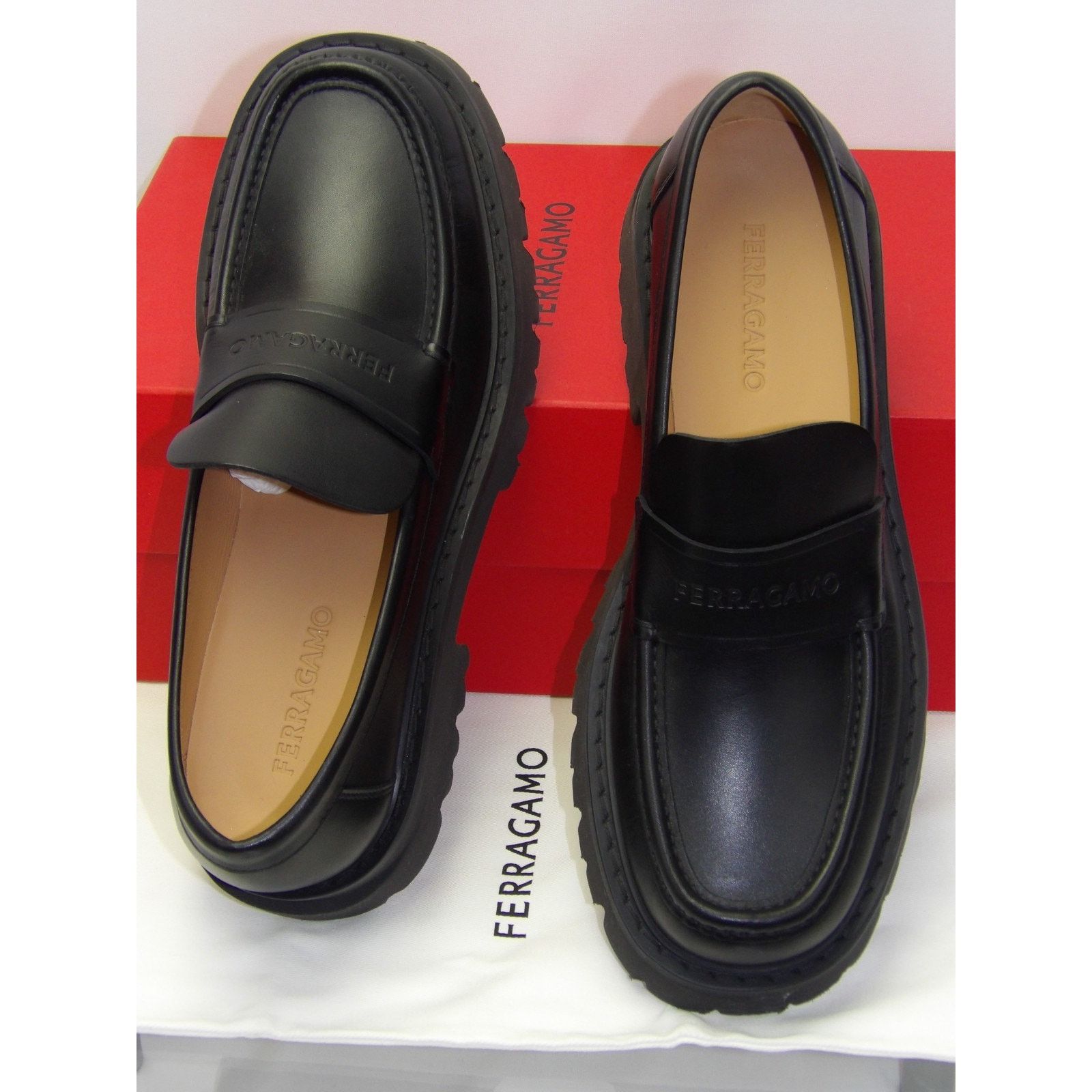 Salvatore Ferragamo FERRAGAMO BLACK LEATHER FERGAL LUG SOLE LOGO LOAFERS 12 D IT Size US 13 / EU 46 - 10 Thumbnail