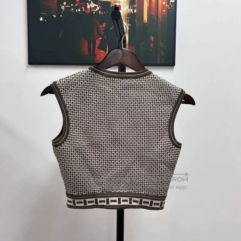 Hermes Hermes Caramel vest Size XS / US 0-2 / IT 36-38 - 2 Thumbnail
