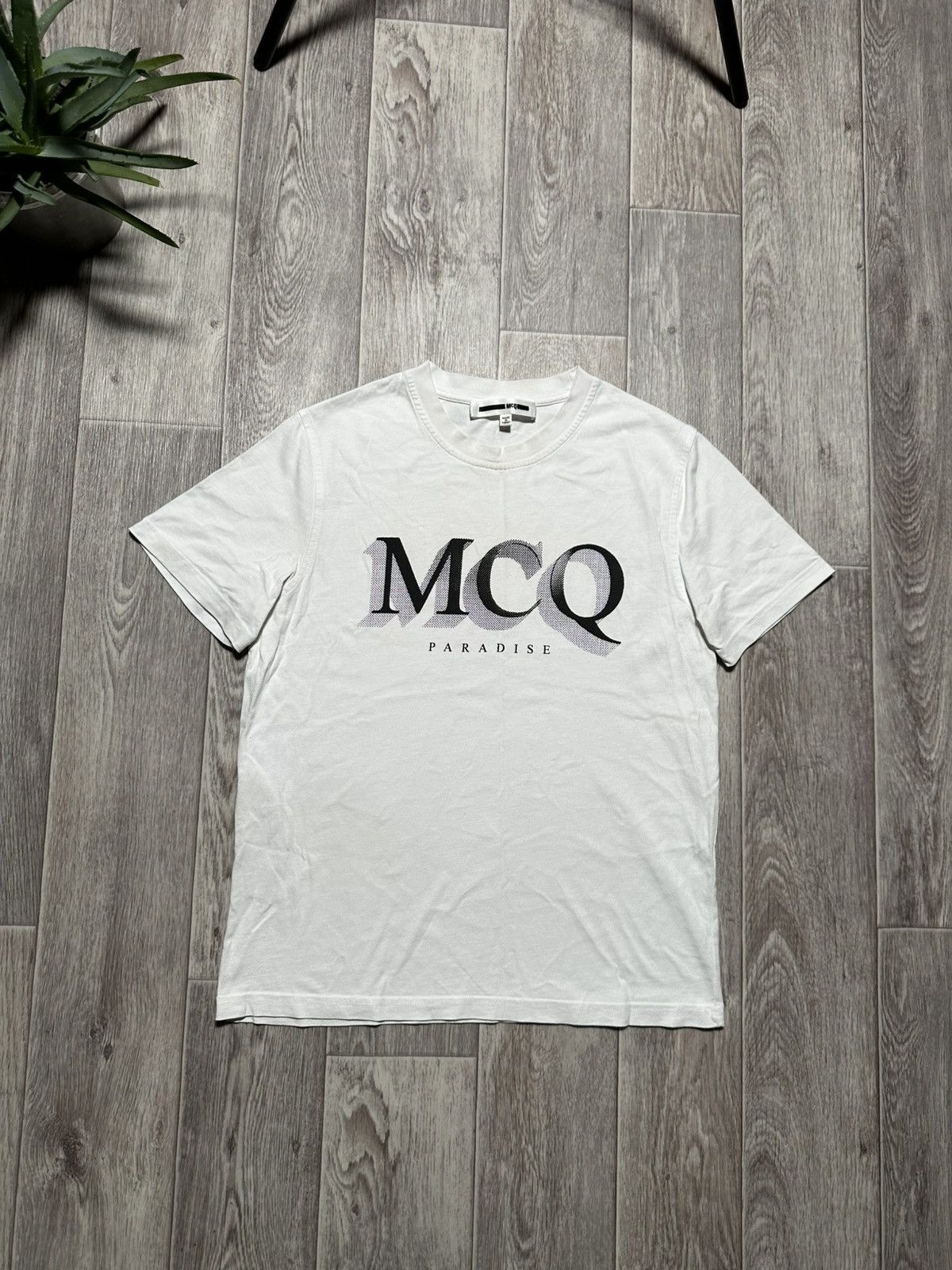 Alexander McQueen × MCQ × McQ Alexander McQueen Alexandre McQueen McQ Paradise Big Logo White T-shirt Size S / US 4 / IT 40 - 1 Thumbnail