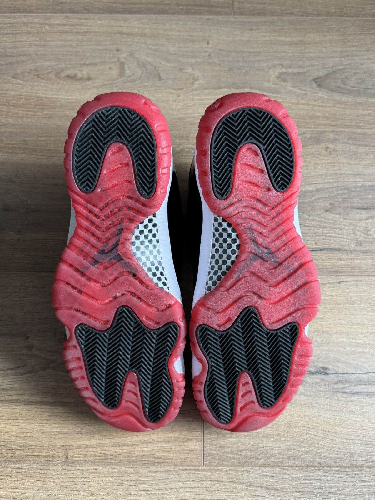 Jordan Brand Jordan 11 Playoffs Bred 2019 Size US 10.5 / EU 43-44 - 6 Thumbnail