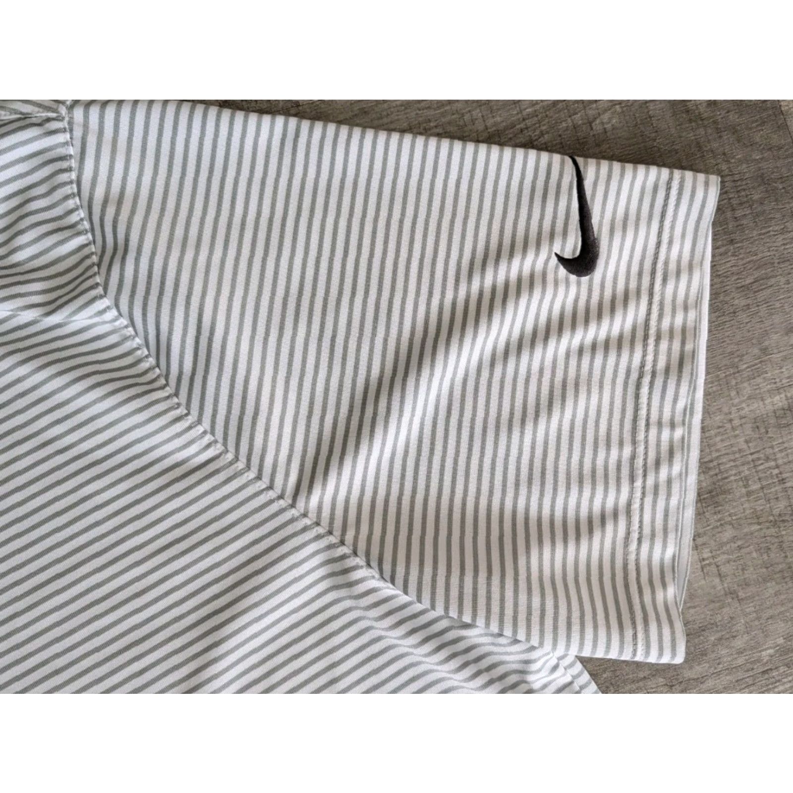 Nike Nike Golf Polo Shirt Mens XL Gray Striped Dri-FIT Standard Fit Performance Top Size US XL / EU 56 / 4 - 3 Thumbnail