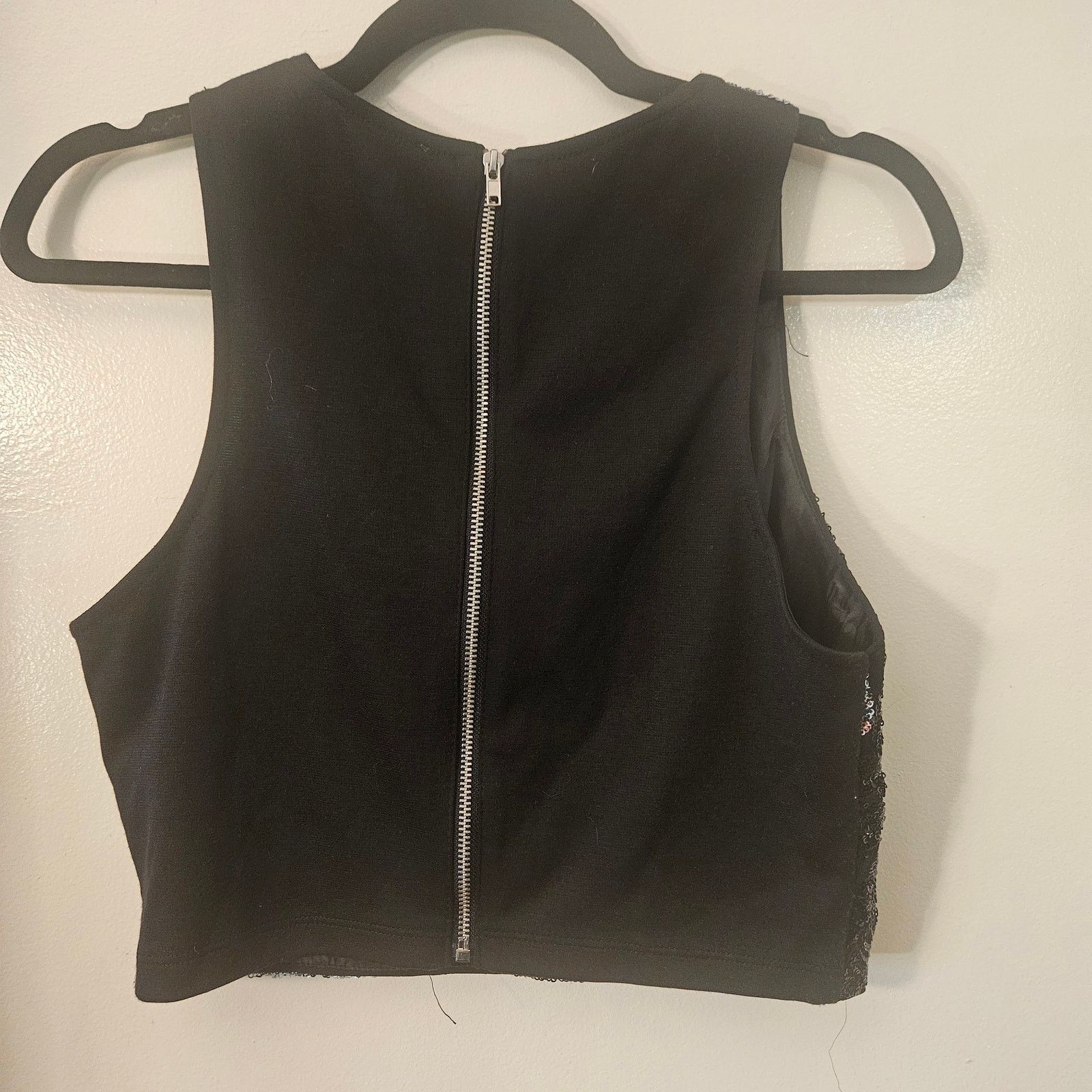 Other ASTR The Label Black Sequin Crop Top Size L Size L / US 10 / IT 46 - 1 Thumbnail