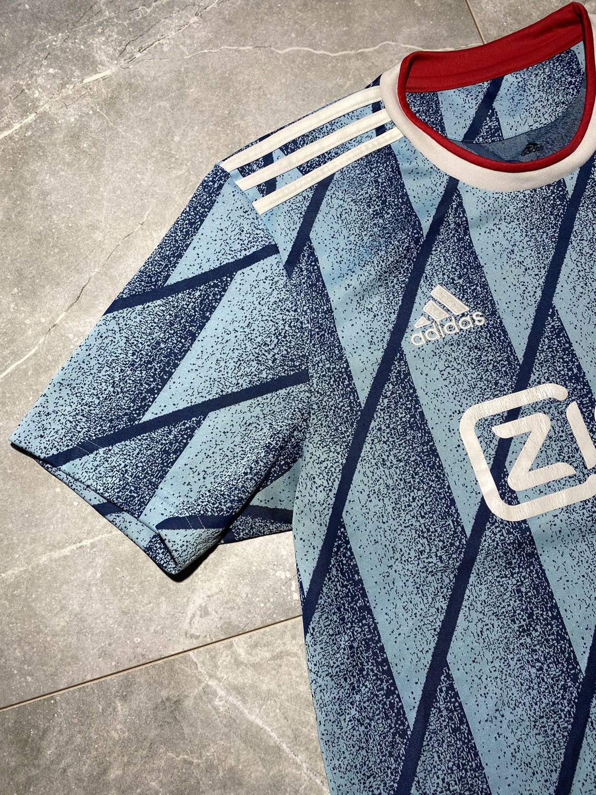 Adidas Adidas Ajax Amsterdam 2020/2021 Away Football Shirt Size US M / EU 48-50 / 2 - 2 Thumbnail