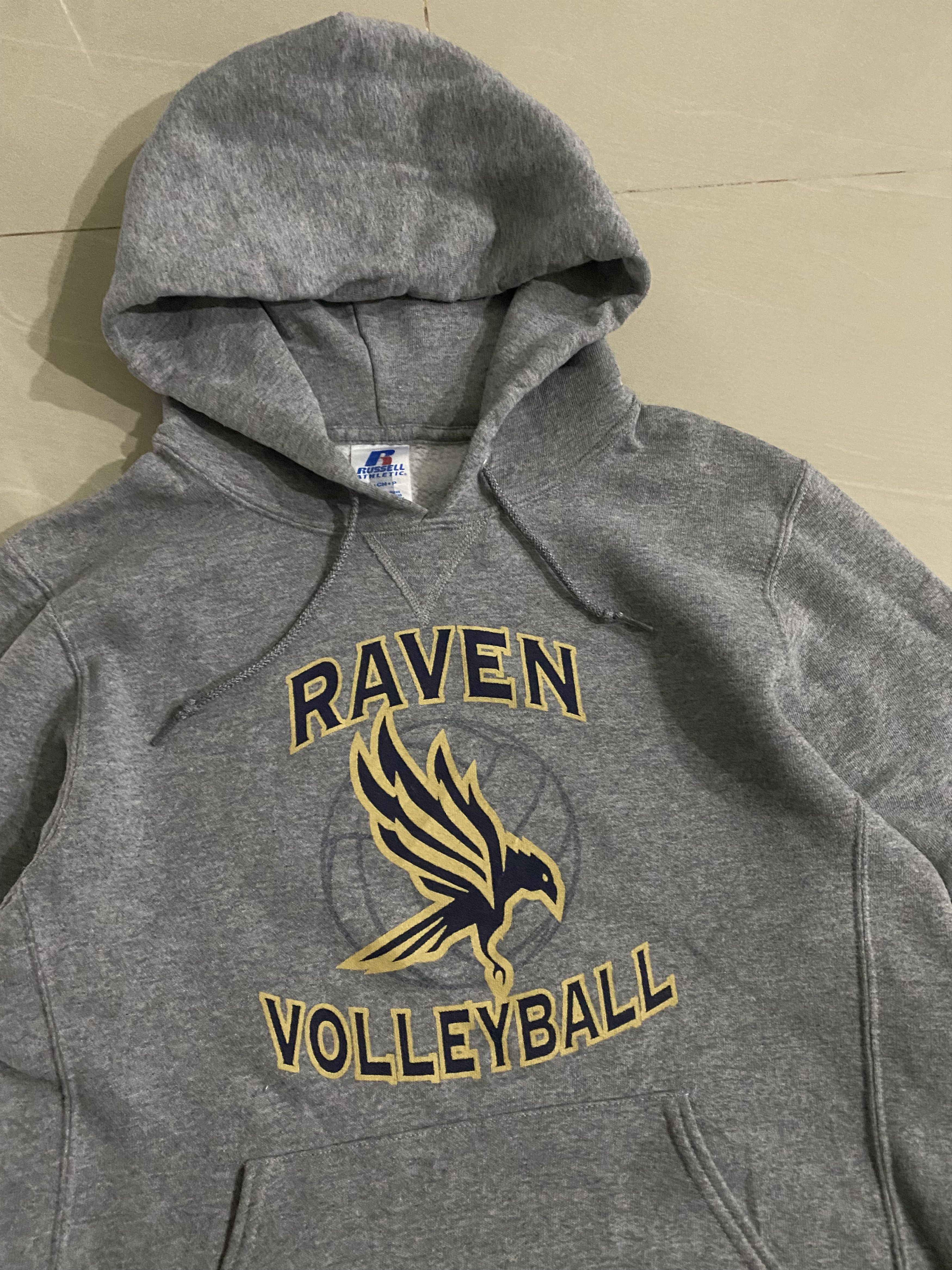 Russell Athletic × Vintage Vintage Russell Athletic Raven Volleyball Hoodie Size US S / EU 44-46 / 1 - 3 Thumbnail