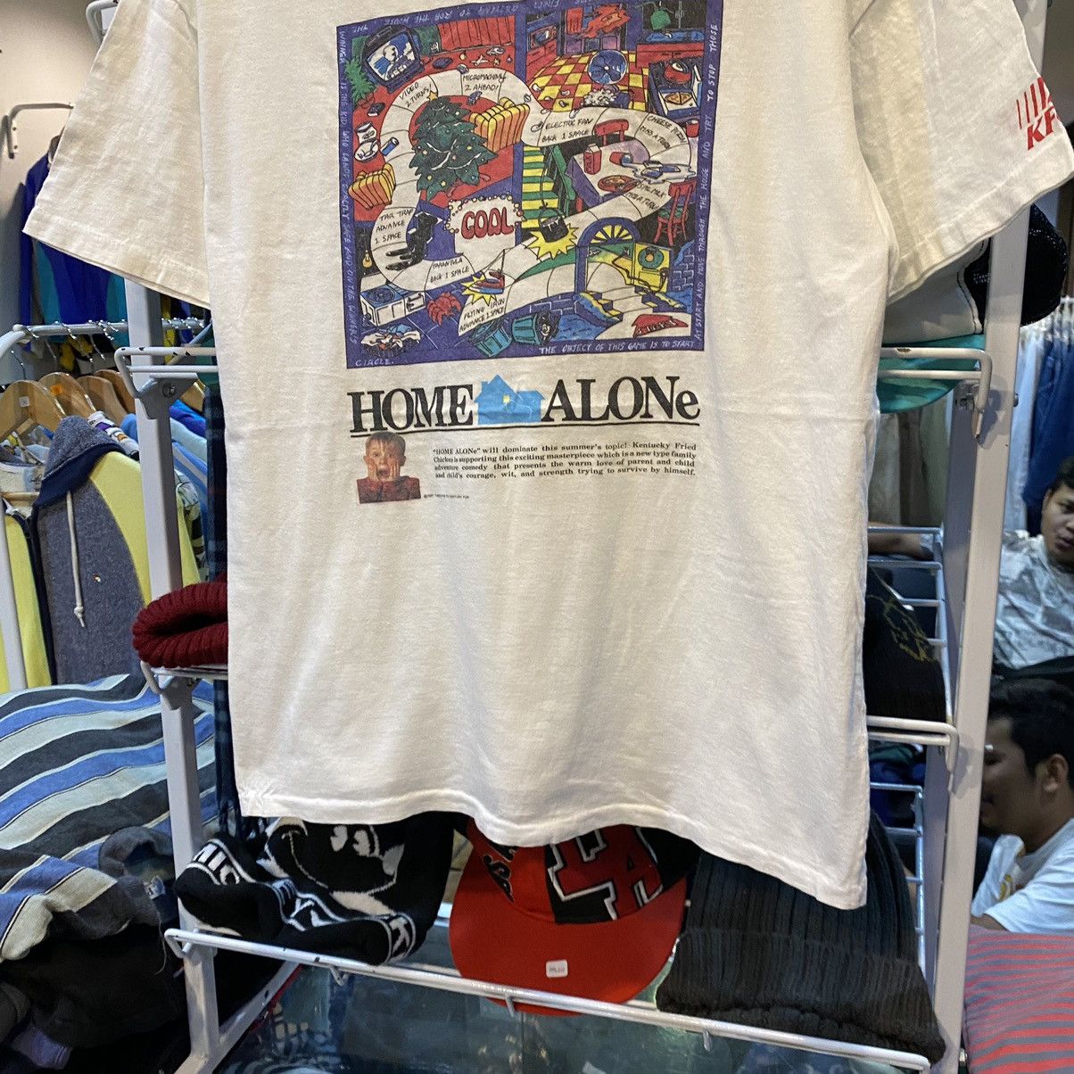 Vintage Vintage HOME ALONE 90s movie Macaulay Culki Size US S / EU 44-46 / 1 - 4 Thumbnail