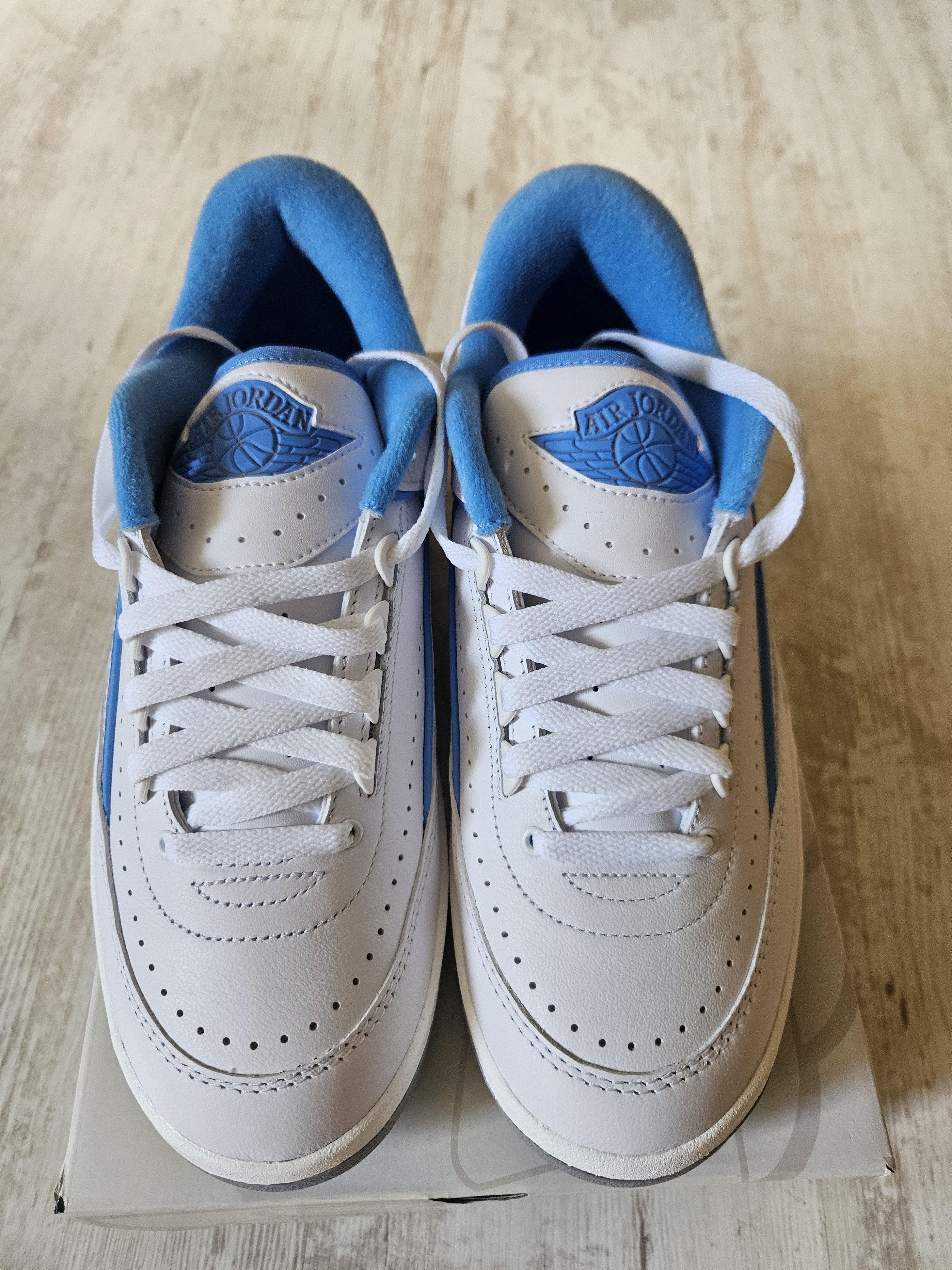 Jordan Brand Jordan 2 Low UNC Size US 8.5 / EU 41-42 - 1 Thumbnail