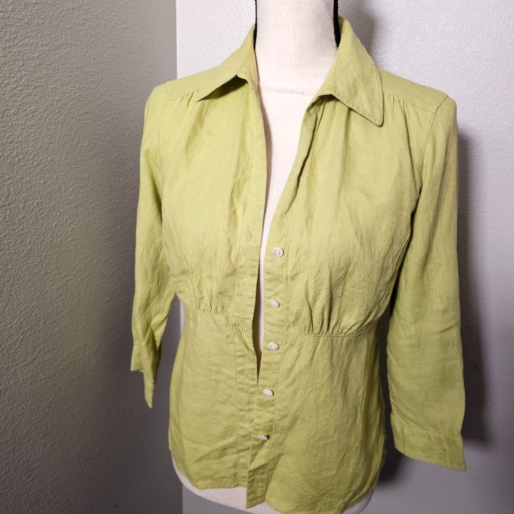 Talbots VINTAGE Talbots Shirt Petites PURE IRISH LINEN Light Green Button Up 6P Top Blouse Size M / US 6-8 / IT 42-44 - 2 Thumbnail