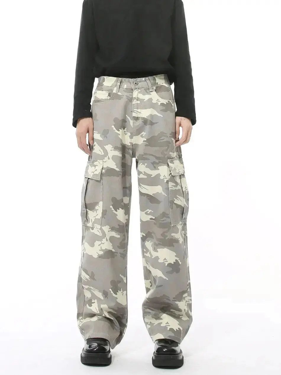 Japanese Brand Retro loose camouflage pocket jeans Size US 32 / EU 48 - 1 Thumbnail