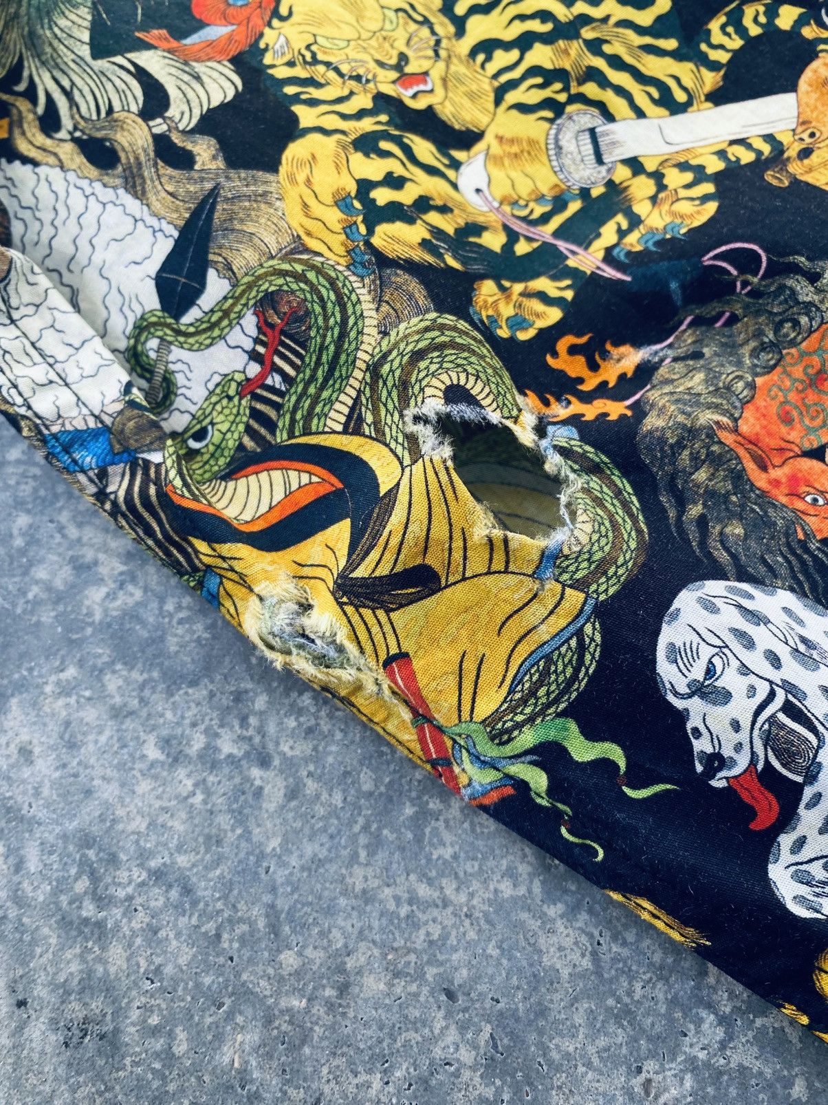 Japanese Brand Ayako Ishiguro Art Printed Shirt Button Ups Size US M / EU 48-50 / 2 - 14 Thumbnail