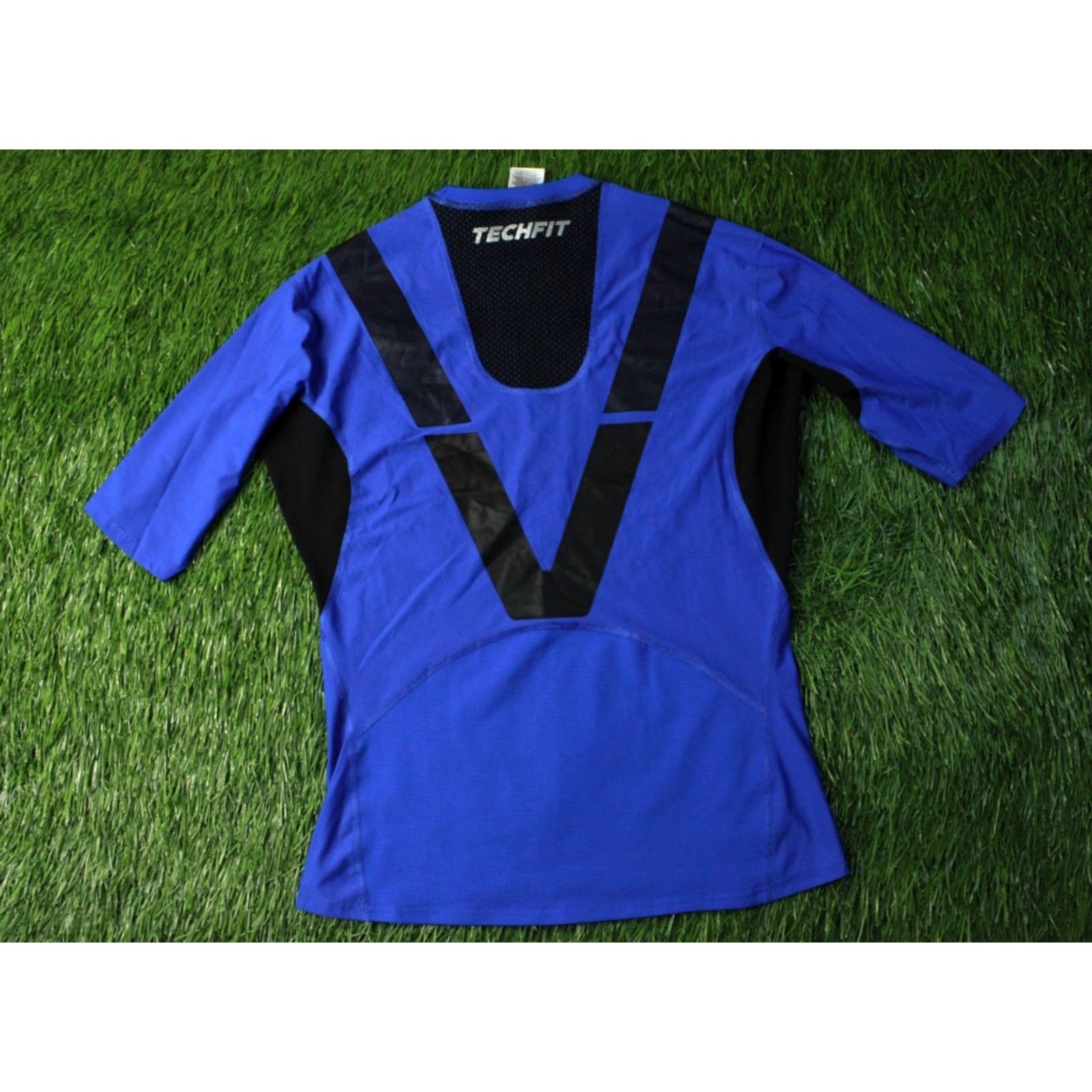 Adidas ADIDAS Techfit T-Shirt Shirt Men XXL Blue and Black 2015 Techfit Compression Size US XXL / EU 58 / 5 - 2 Thumbnail