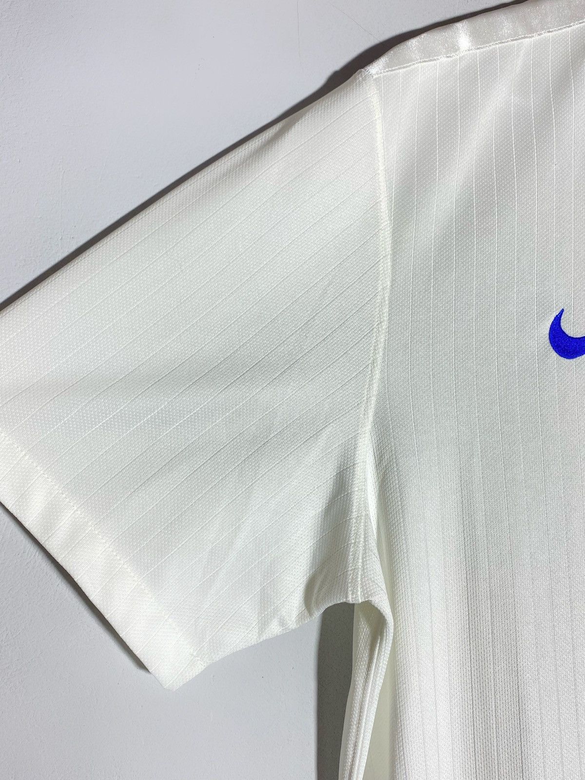 Nike Nike England 2014 Home Fifa World Cup Soccer Jersey Size US L / EU 52-54 / 3 - 6 Thumbnail