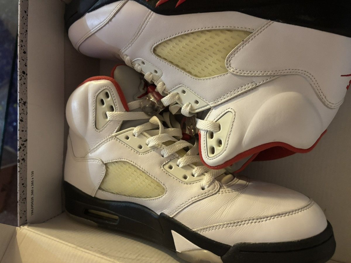 Vintage nike air jordan 5 retros (true white/ red)