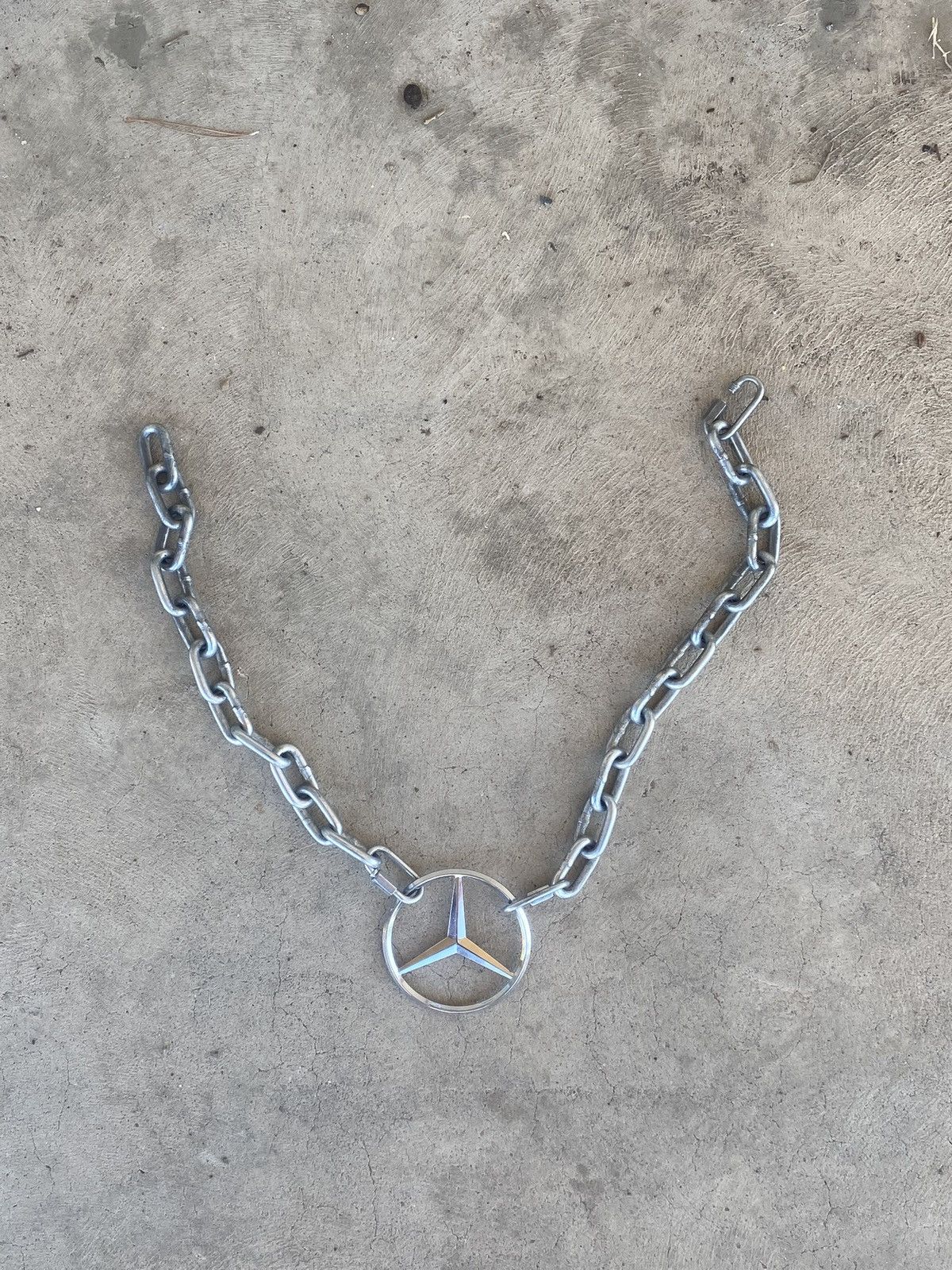 Mercedes-Benz Mercedes-Benz Chain Pendant Size 28 - 2 Thumbnail