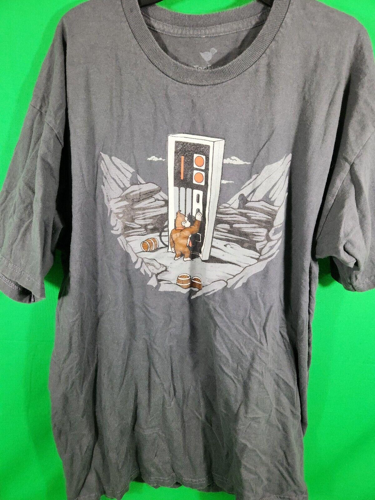 Designer Fury Donkey Kong NES Nintendo Controller Grey T-Shirt Size L Size US L / EU 52-54 / 3 - 1 Thumbnail