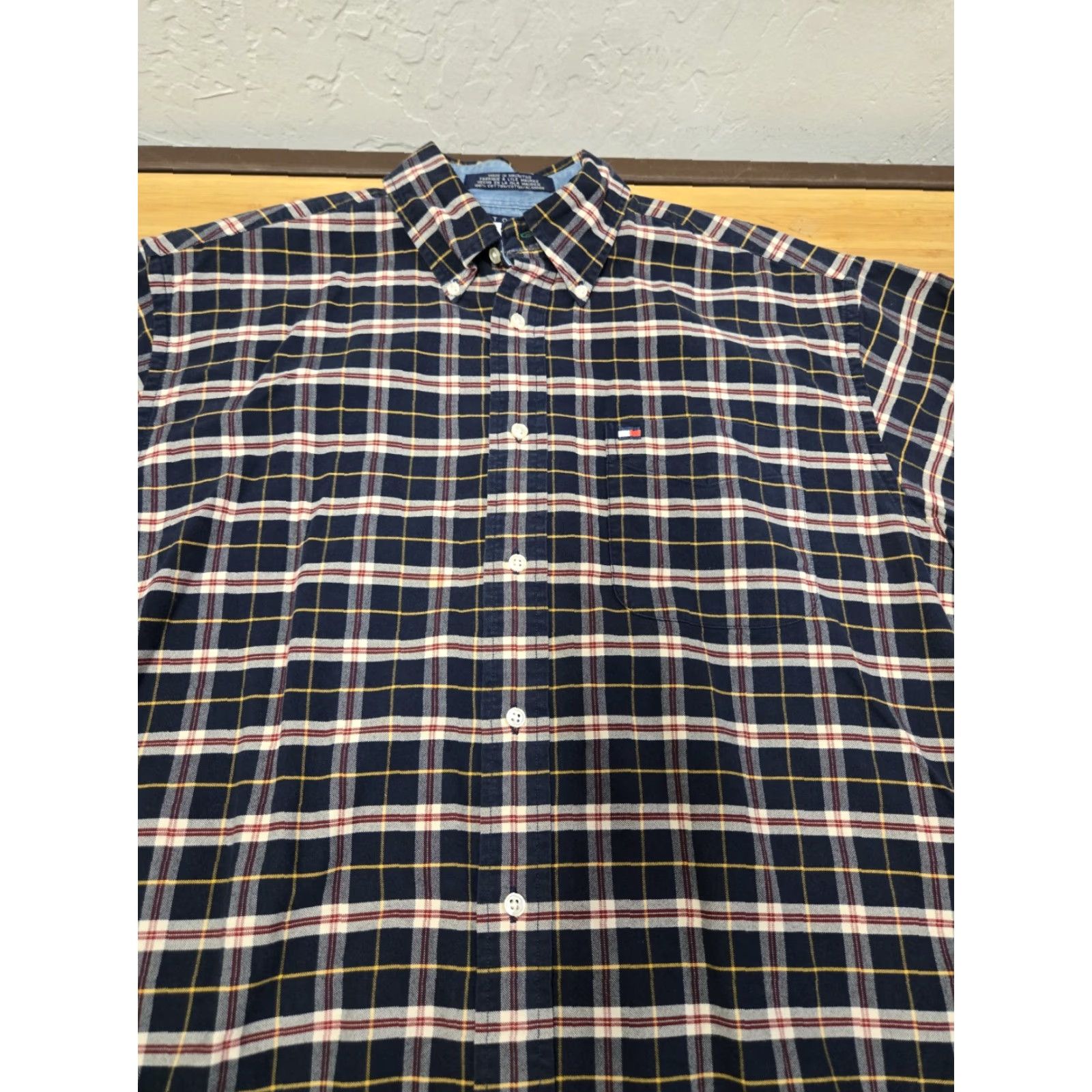 Tommy Hilfiger VINTAGE Tommy Hilfiger Button Shirt Mens Medium Plaid Long Sleeve Cotton Size US M / EU 48-50 / 2 - 4 Thumbnail
