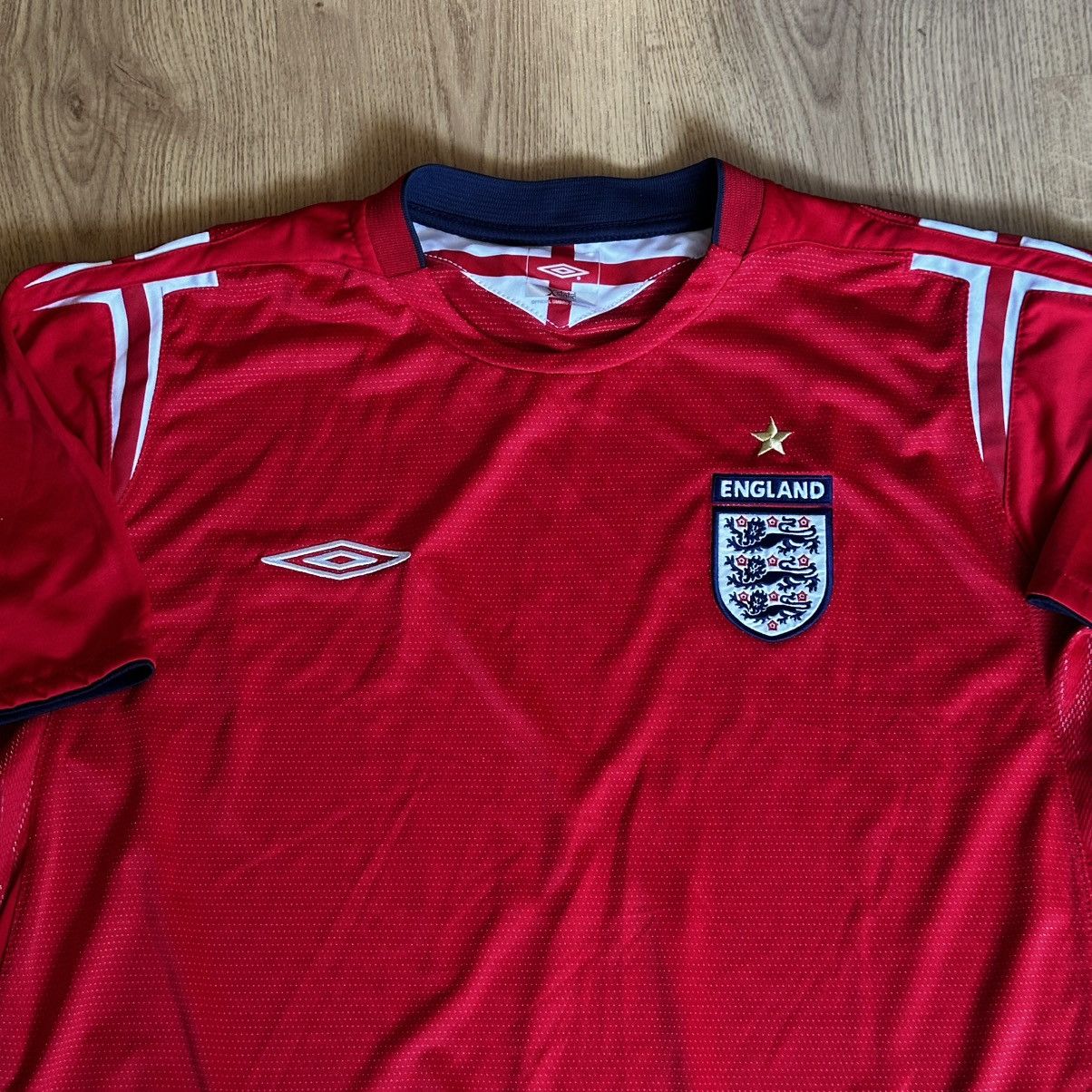 Umbro ENGLAND 2004 2005 AWAY FOOTBALL SHIRT SOCCER JERSEY UMBRO Size US XL / EU 56 / 4 - 2 Thumbnail