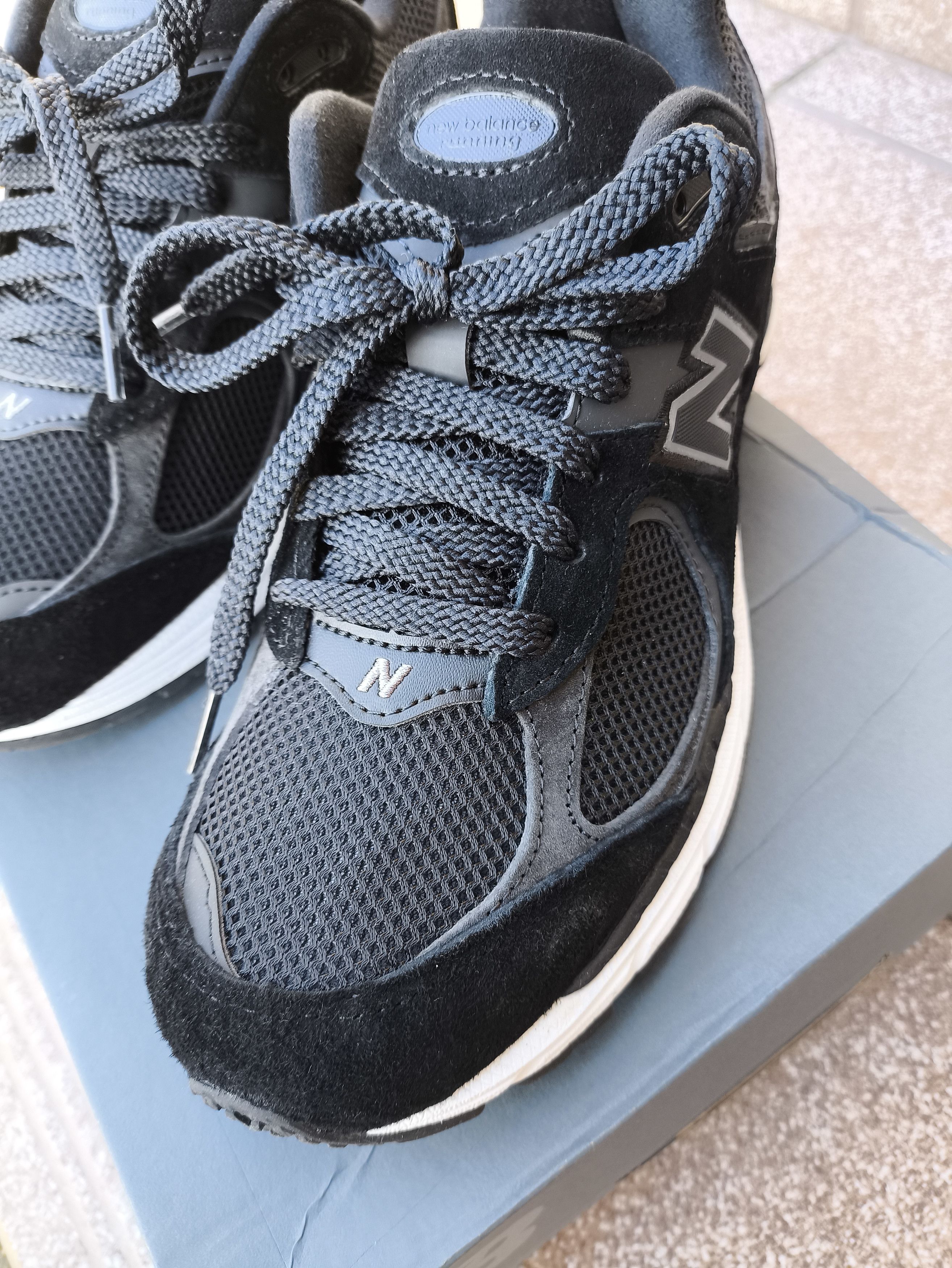 New Balance New Balance 2002R Black Suede Mesh Size 41.5 US 8 Excellent Size US 8.5 / EU 41-42 - 3 Thumbnail