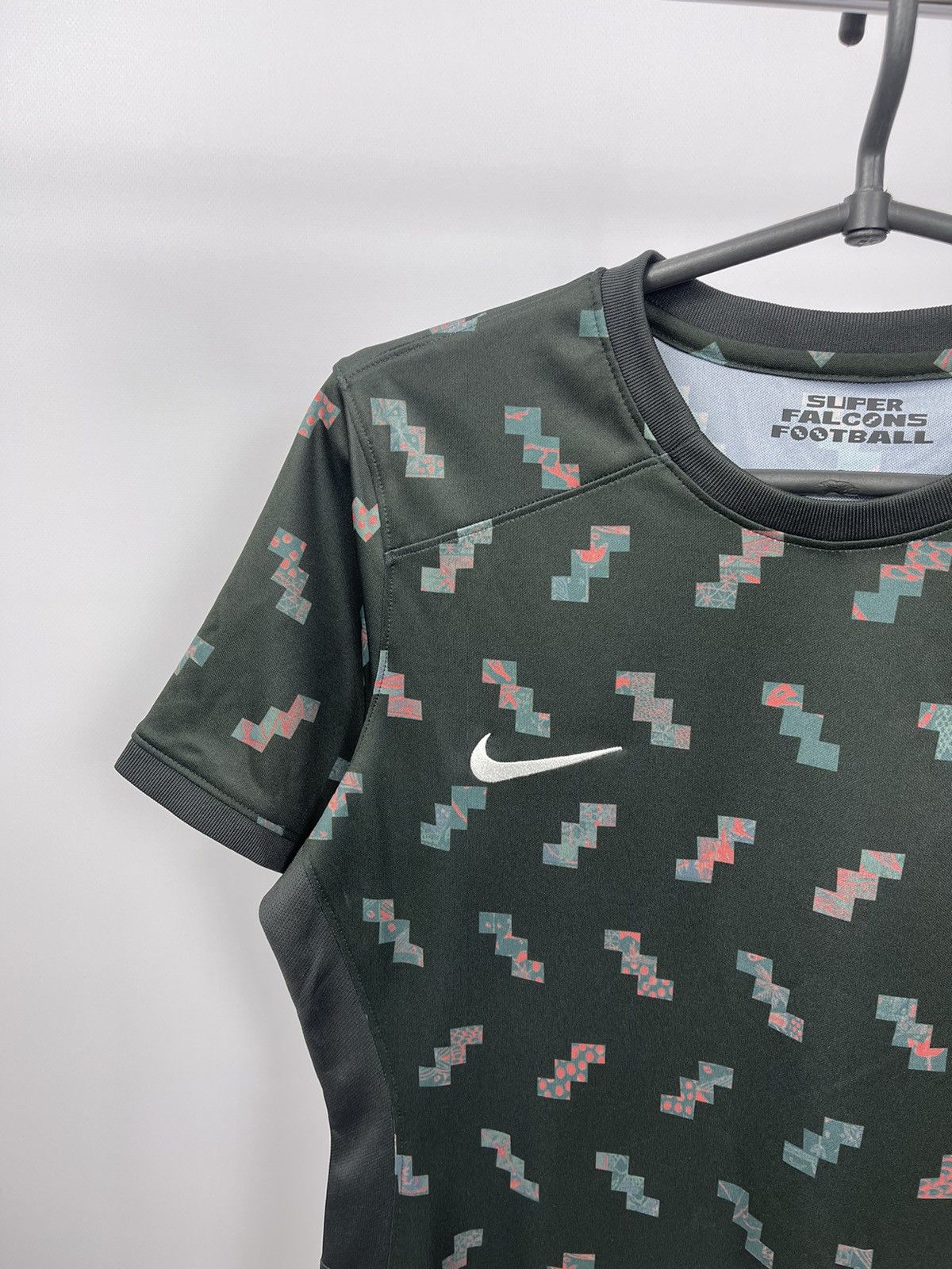 Nike Nike Nigeria Football Federation Jersey Size M Women’s Size M / US 6-8 / IT 42-44 - 3 Thumbnail