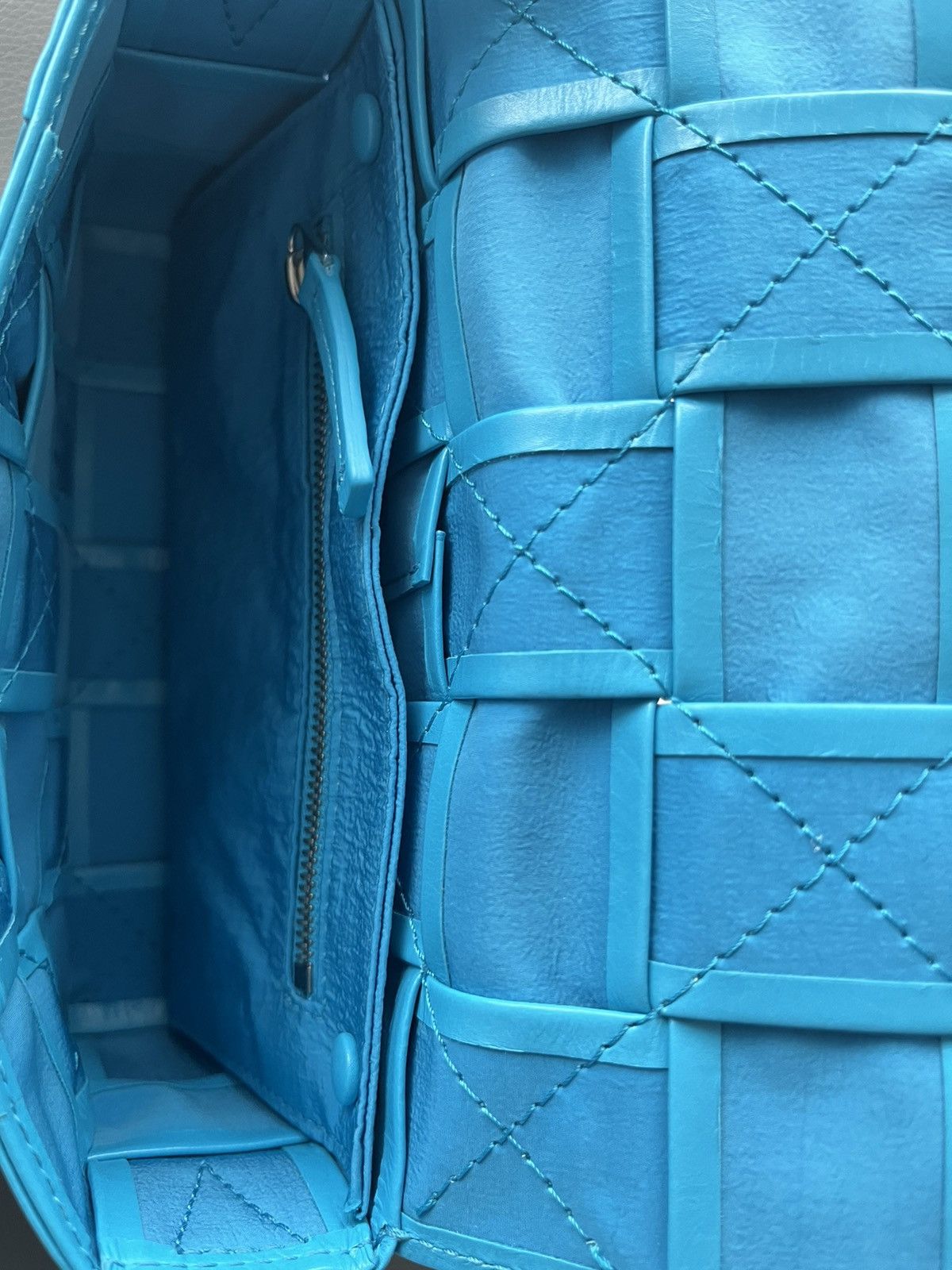 Bottega Veneta $3k value Super Runway Brand New Cassette Bag Waxed Leather Size ONE SIZE - 19 Thumbnail