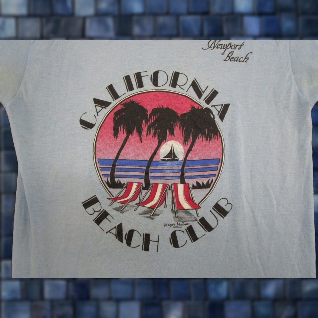 Vintage VINTAGE California Beach Club Newport T-Shirt Mens Small Blue 80s Read Size US M / EU 48-50 / 2 - 1 Thumbnail